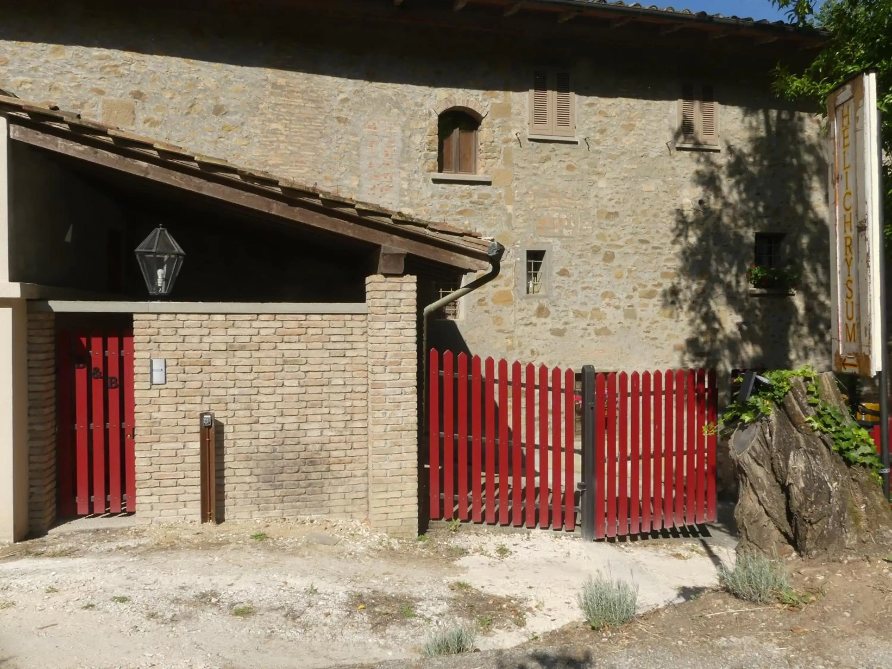 Property Building in Helichrysum