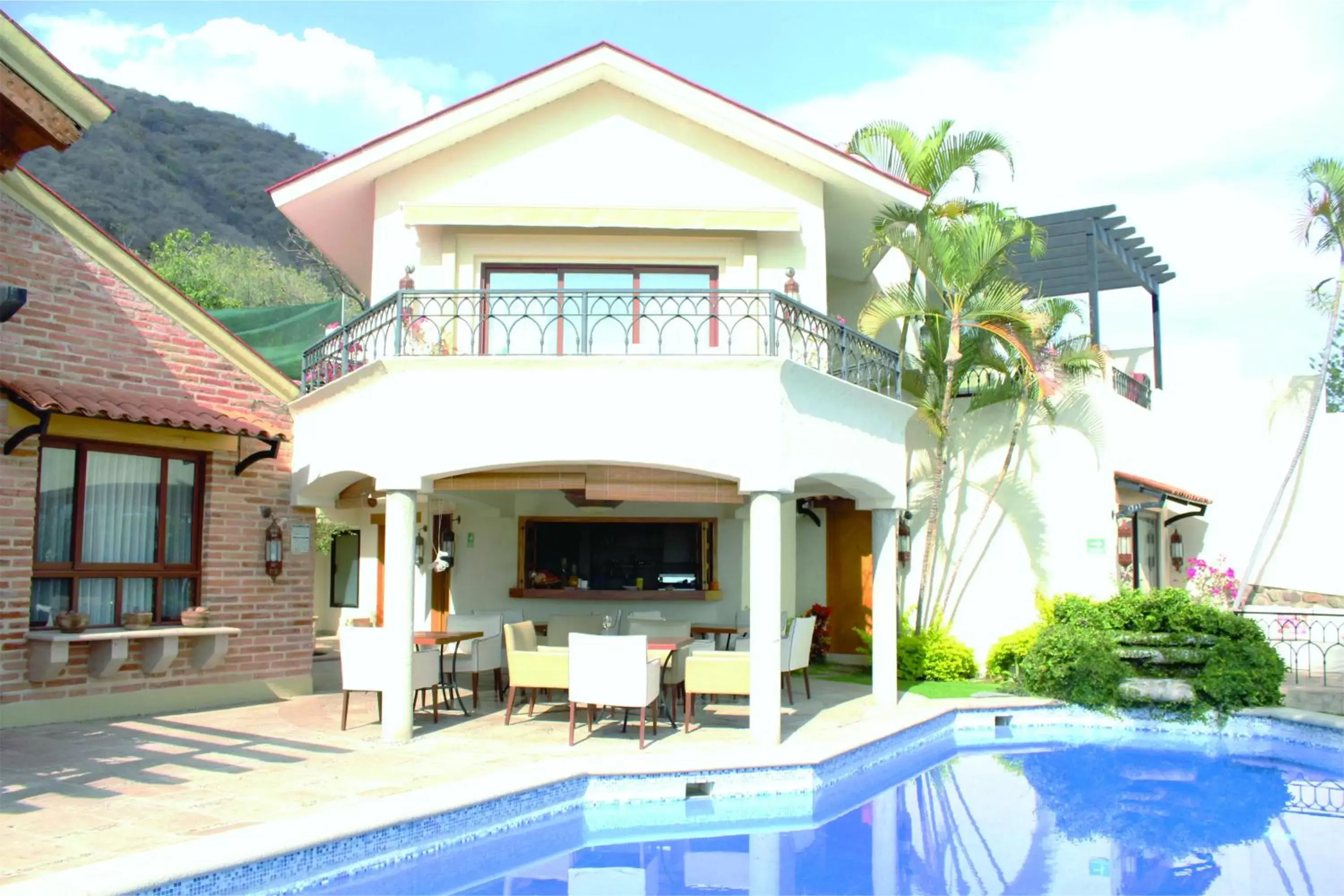 Swimming Pool in Hotel Lindo Ajijic Bed & Breakfast