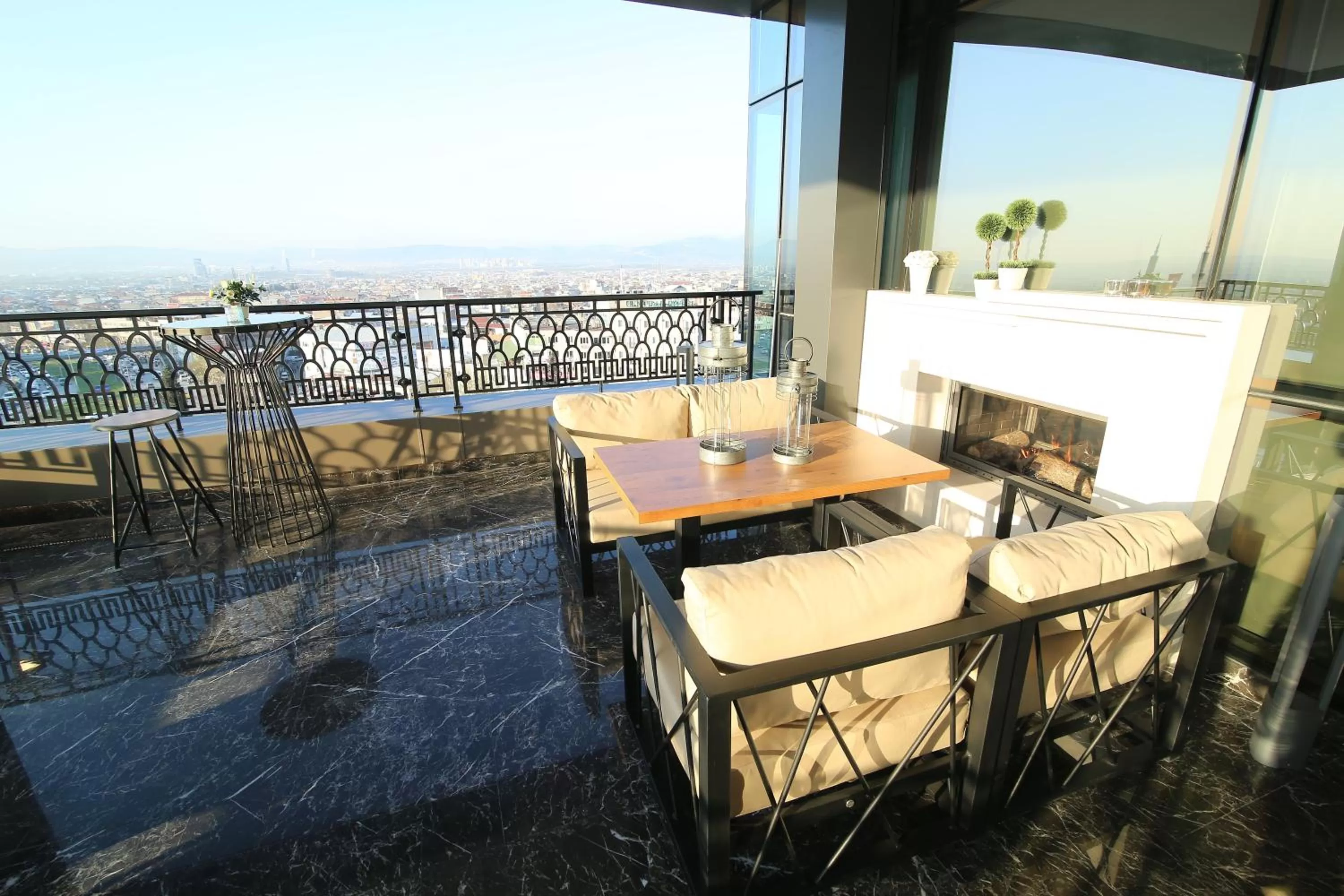 Restaurant/places to eat in Holiday Inn Bursa - City Centre by IHG