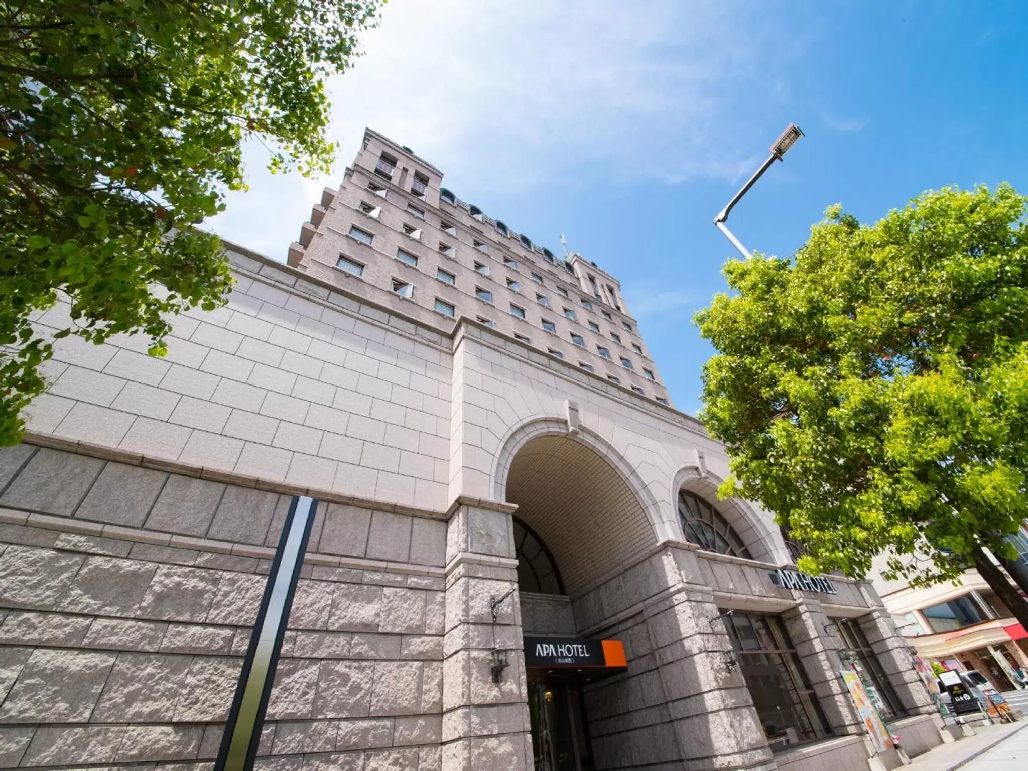 Property building in APA Hotel Matsuyamajo Nishi Property building in APA Hotel Matsuyamajo Nishi