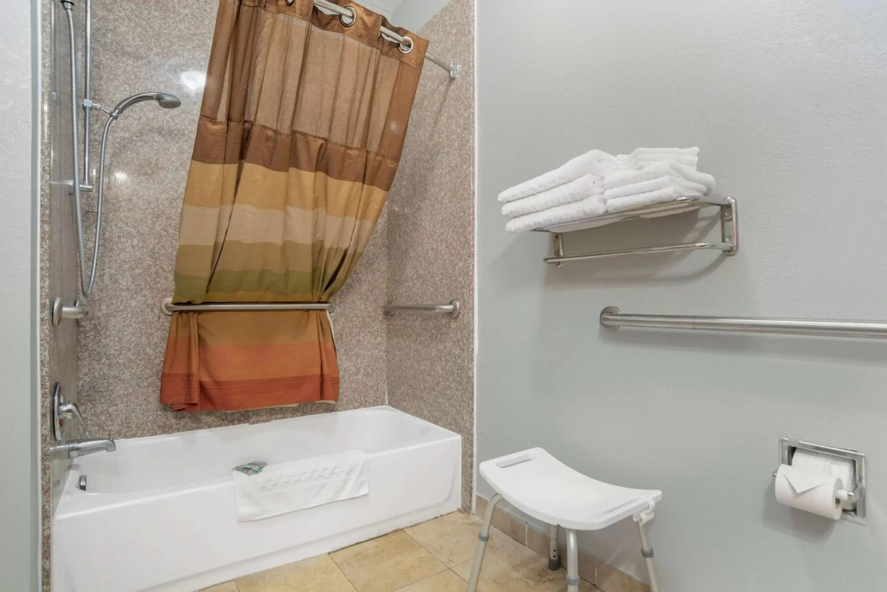 Bathroom in Best Western Wakulla Inn & Suites Bathroom in Best Western Wakulla Inn & Suites