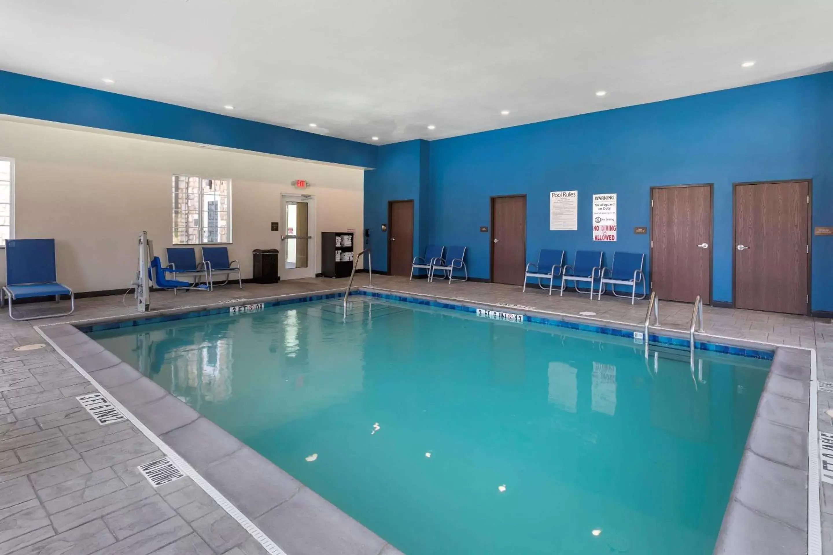 On site, Swimming Pool in Comfort Inn & Suites