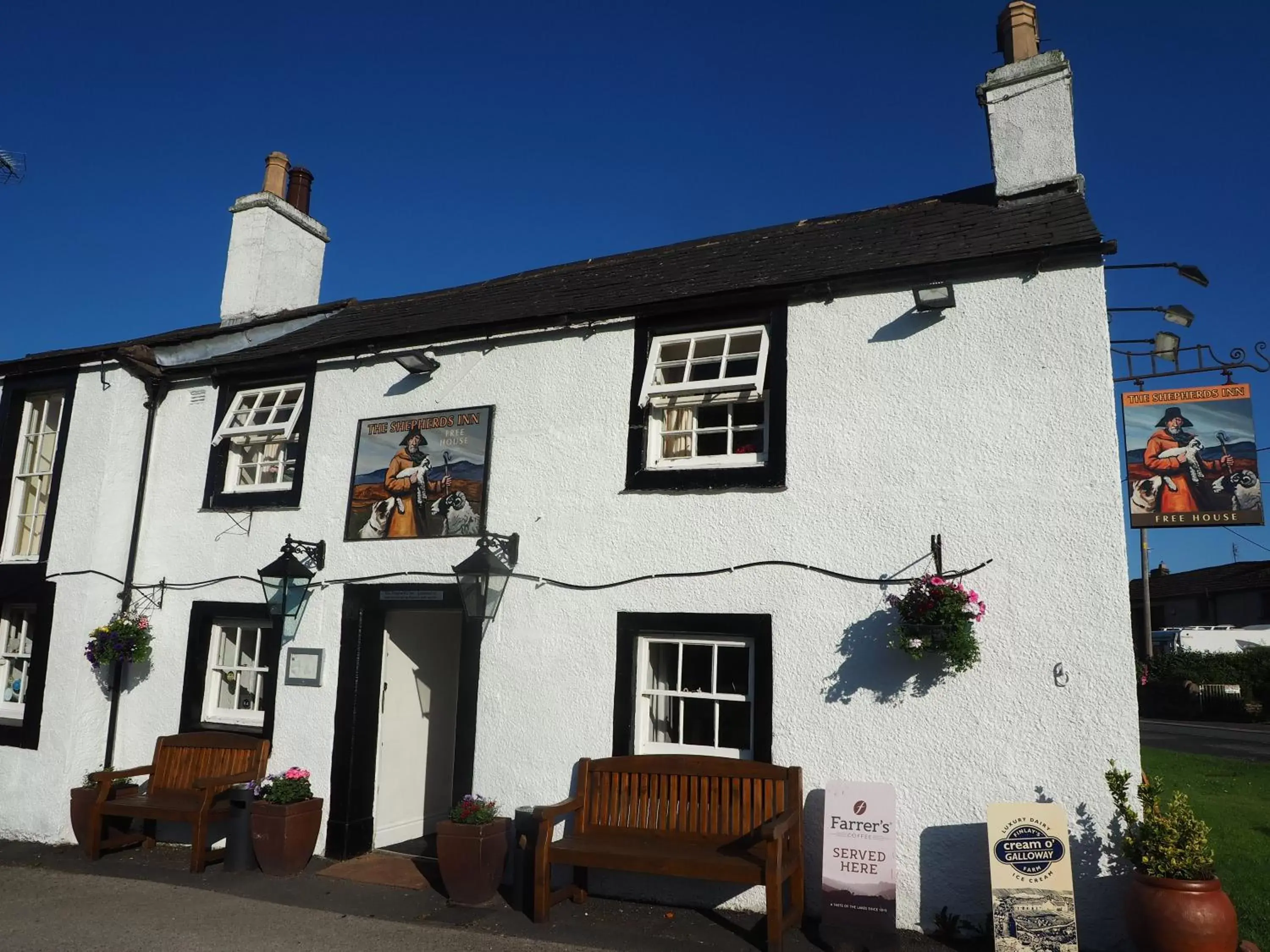 Facade/entrance, Property Building in The Shepherds Inn