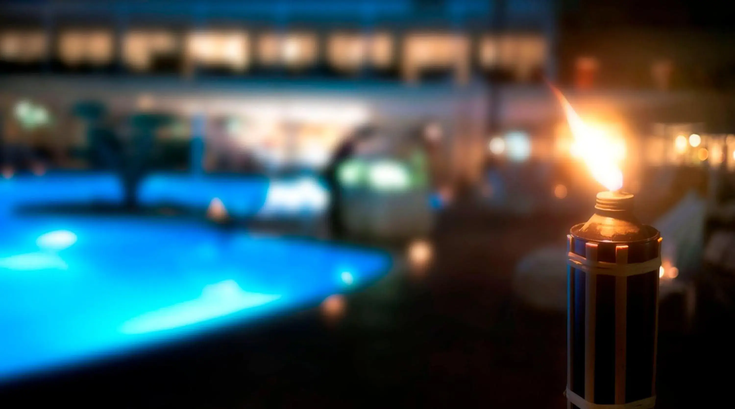 Night, Pool View in Sentido Castell de Mar