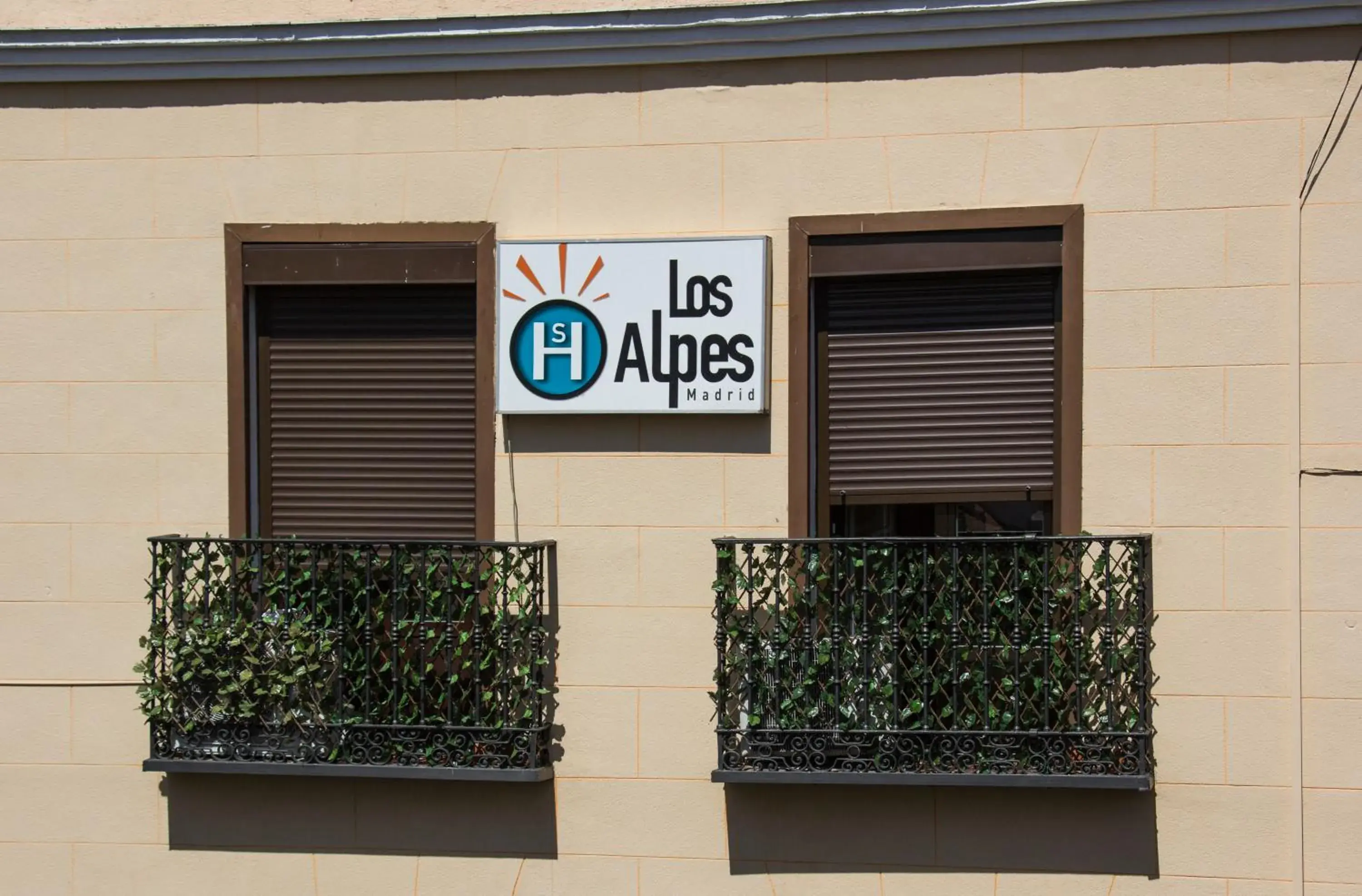 Property building in Hostal Los Alpes