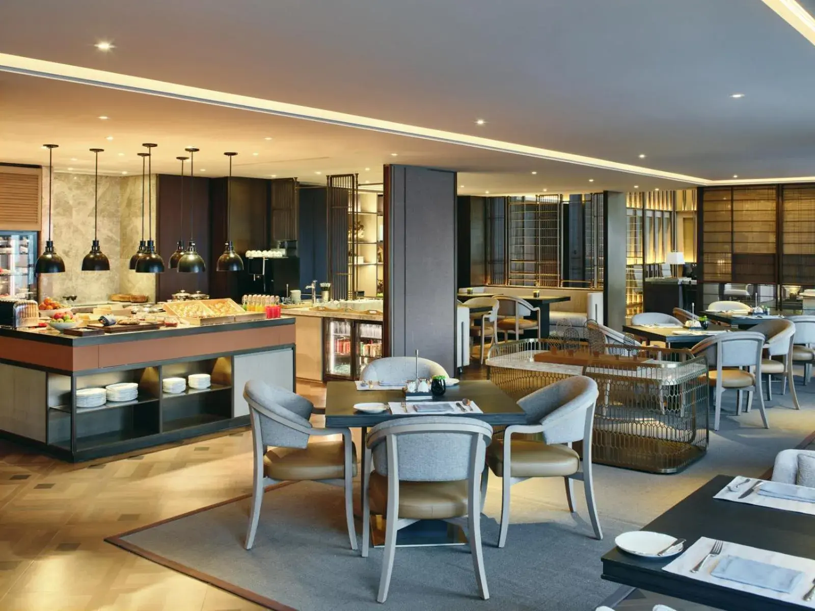 Lounge or bar in InterContinental Xi'an North by IHG Lounge or bar in InterContinental Xi'an North by IHG