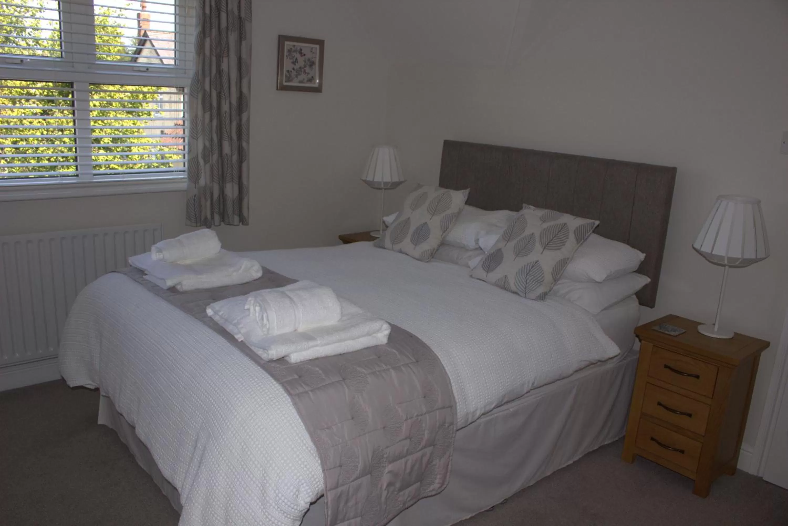 Bed in Westwood Lodge B & B Boston