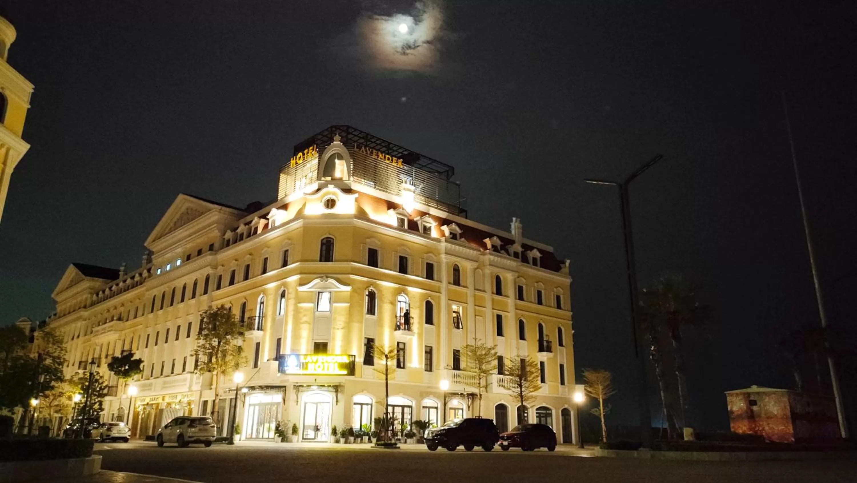 Property building in Halong Lavender Hotel