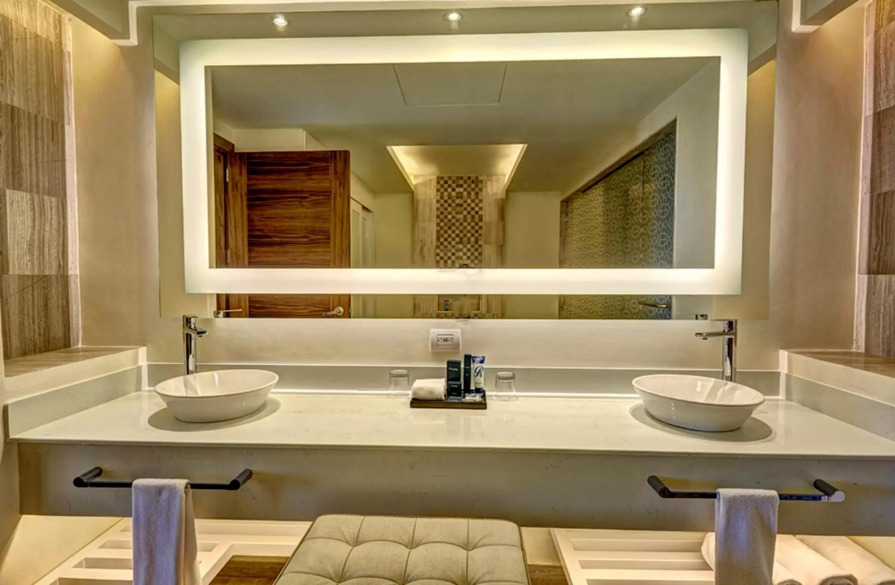 Bathroom in Royalton CHIC Punta Cana, An Autograph Collection All-Inclusive Resort & Casino, Adults Only