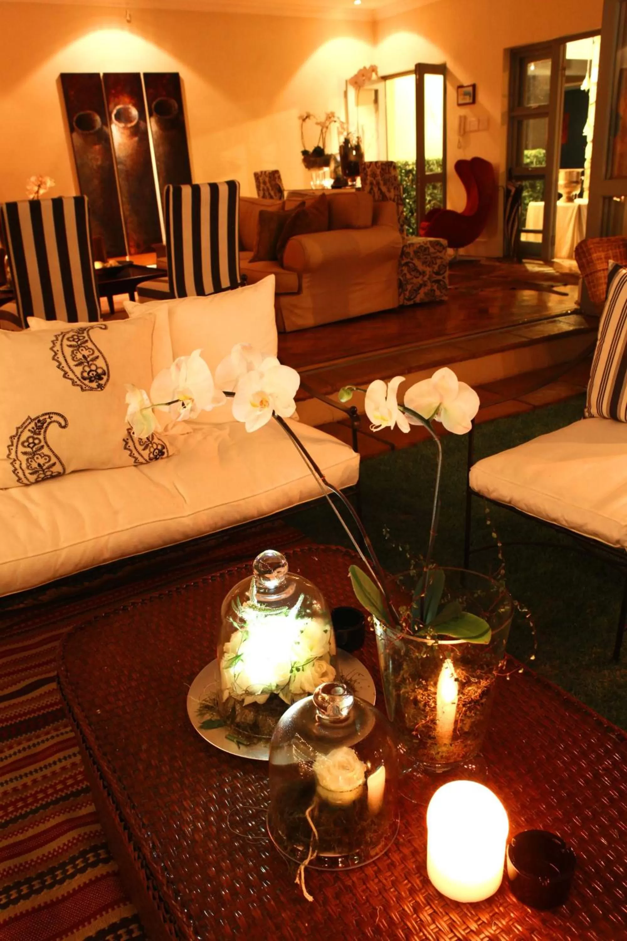 Communal lounge/ TV room, Bed in The Parkwood