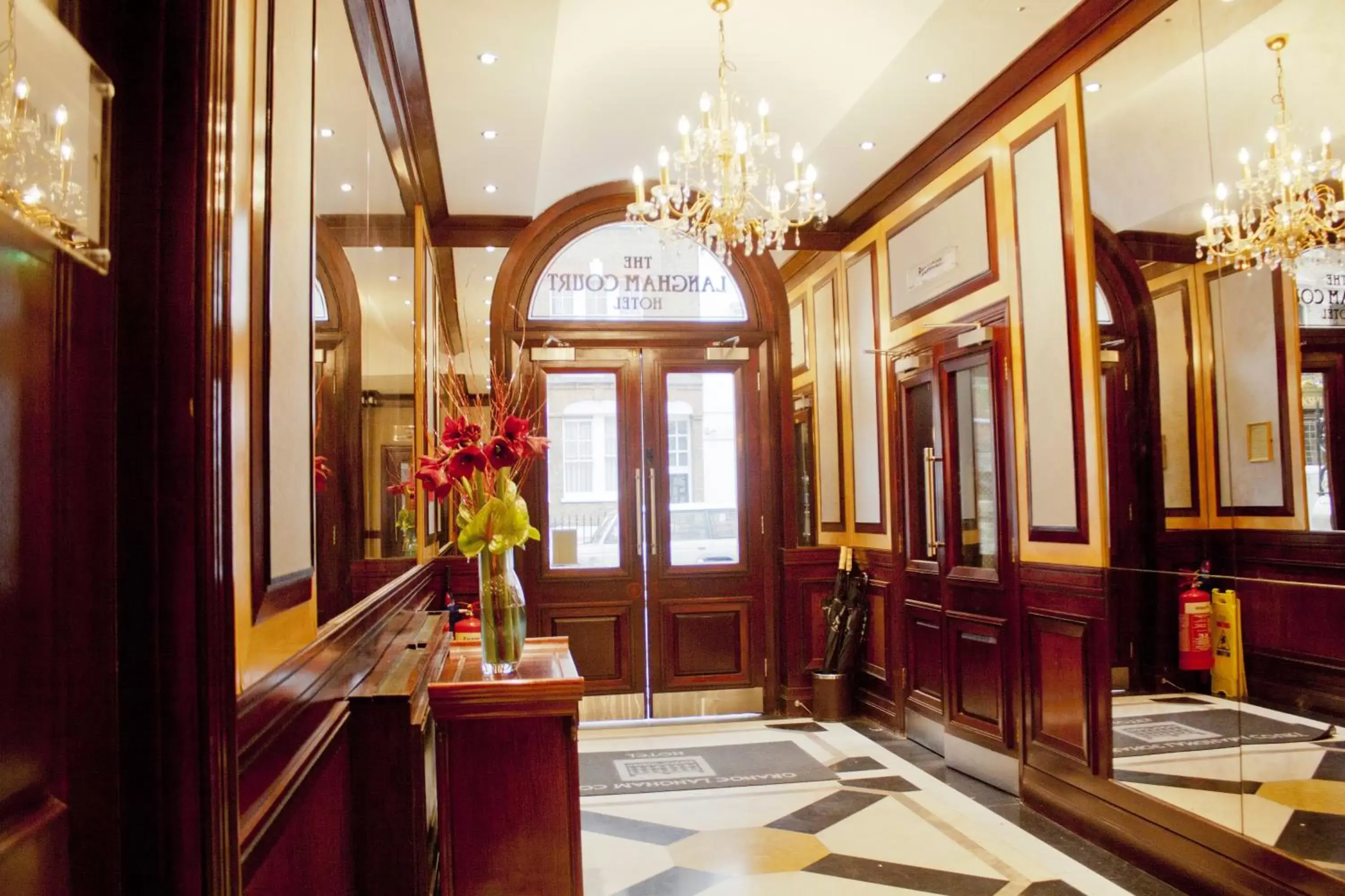 Lobby or reception in Langham Court Hotel