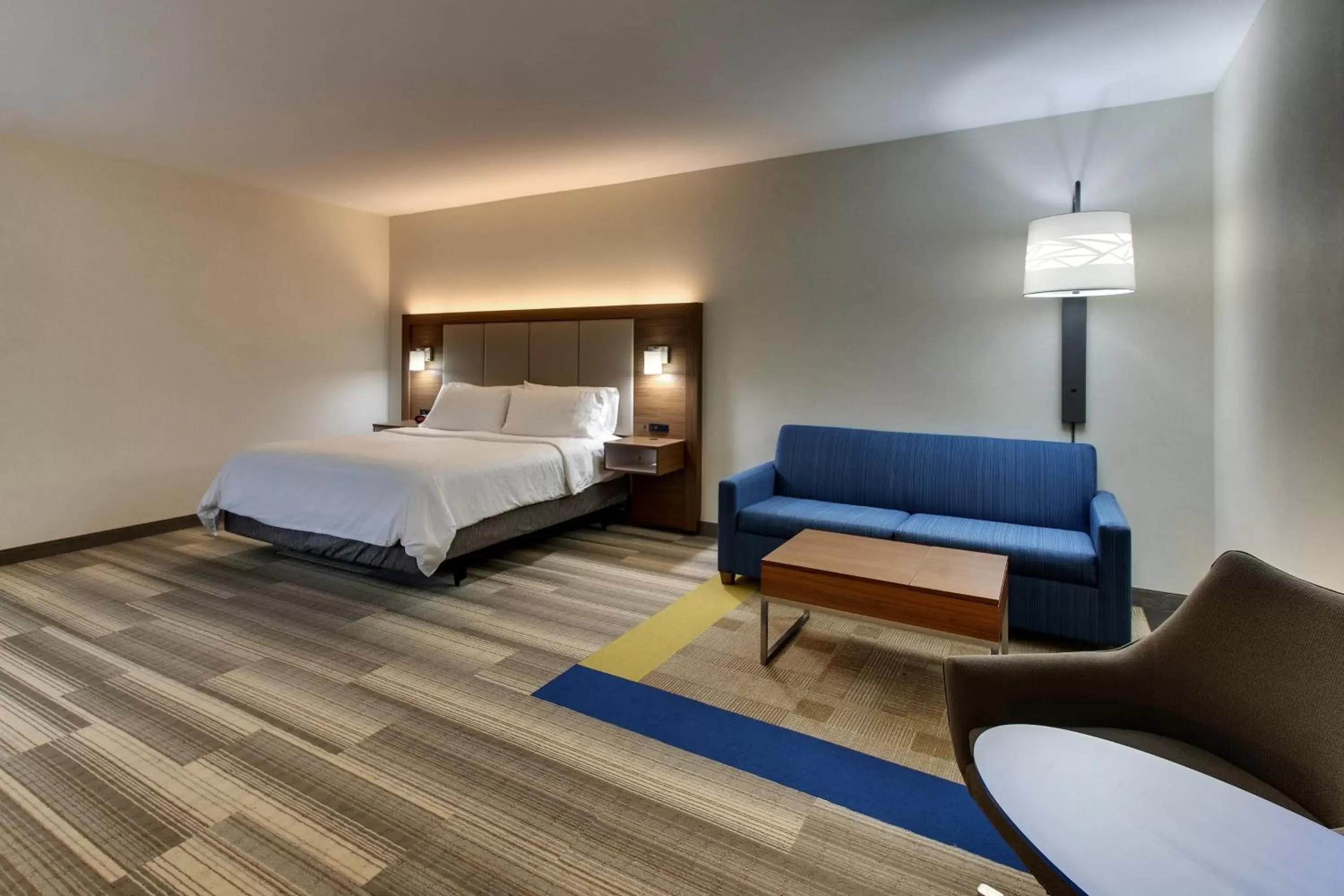 One-Bedroom Suite - Disability Access with Roll-In Shower in Holiday Inn Express & Suites Ithaca by IHG One-Bedroom Suite - Disability Access with Roll-In Shower in Holiday Inn Express & Suites Ithaca by IHG