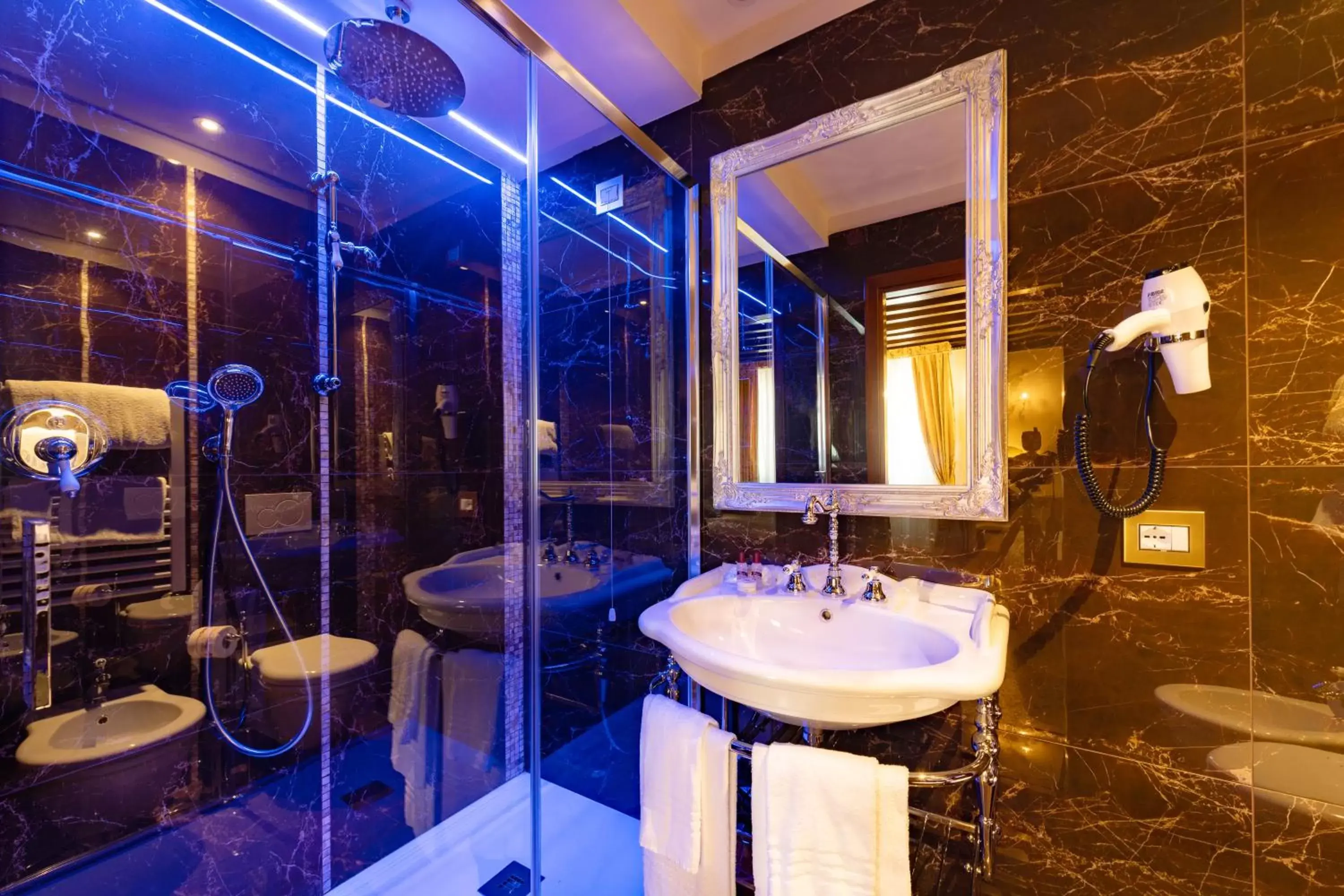 Bathroom in Hotel Scandinavia - Relais