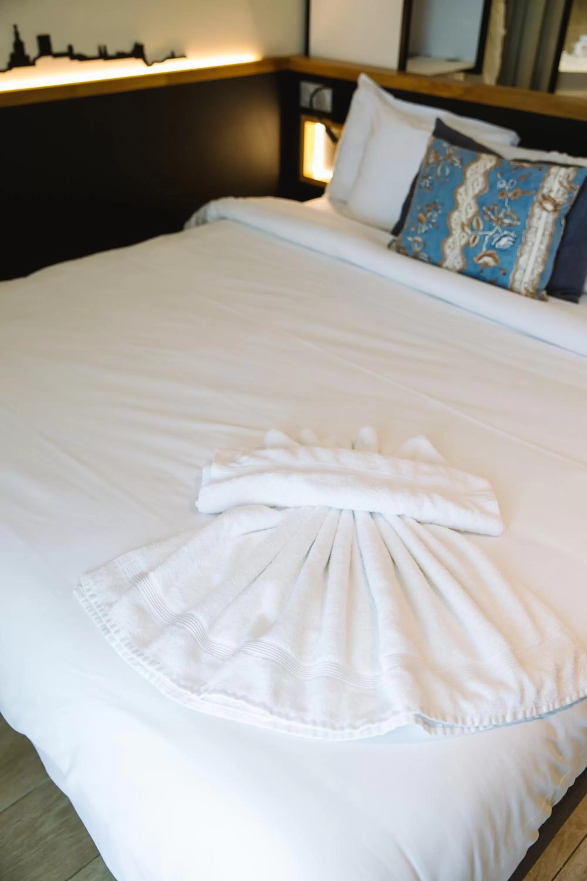 Bedroom, Bed in Mercure Avignon Gare TGV