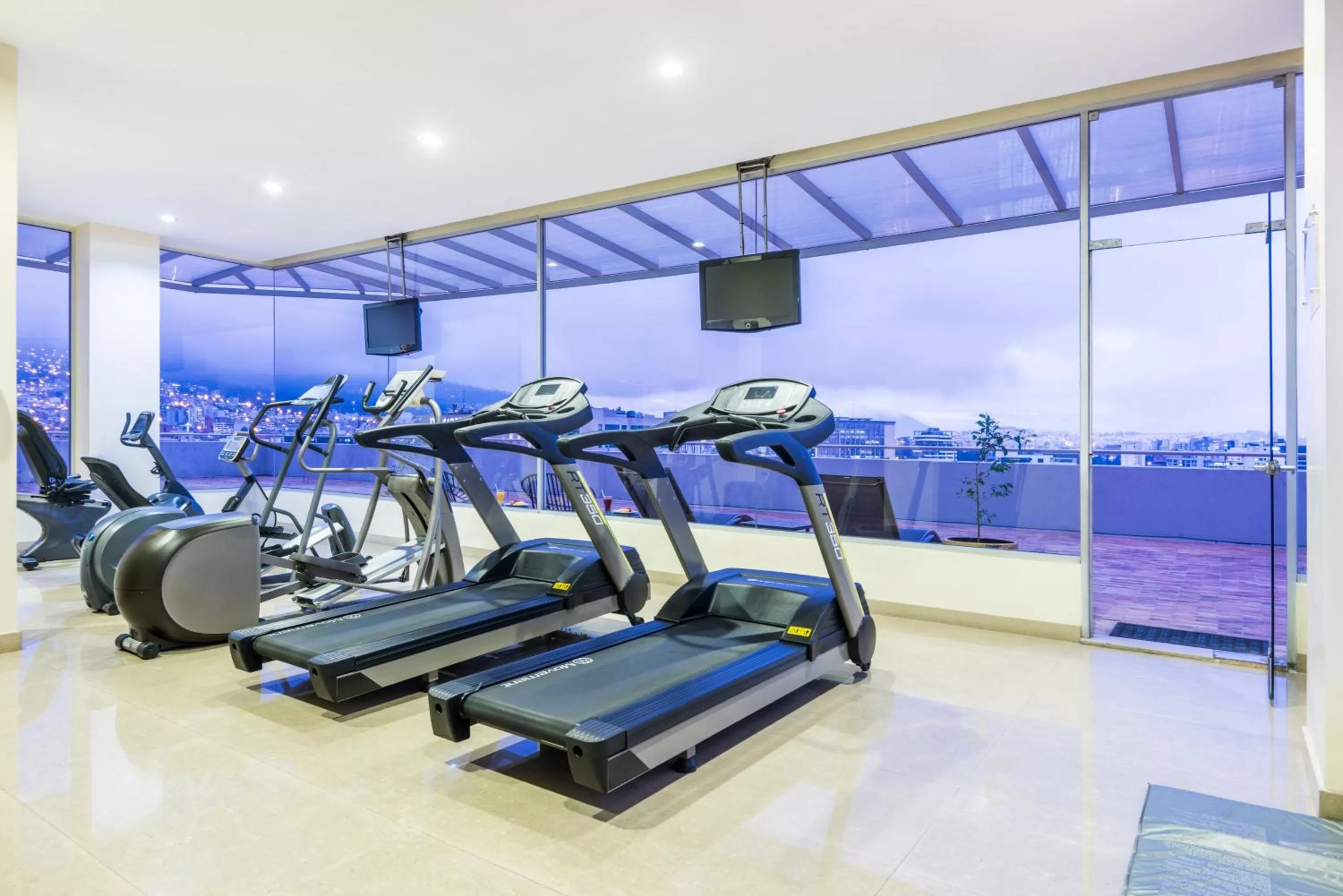 Fitness centre/facilities in Holiday Inn Express Quito by IHG
