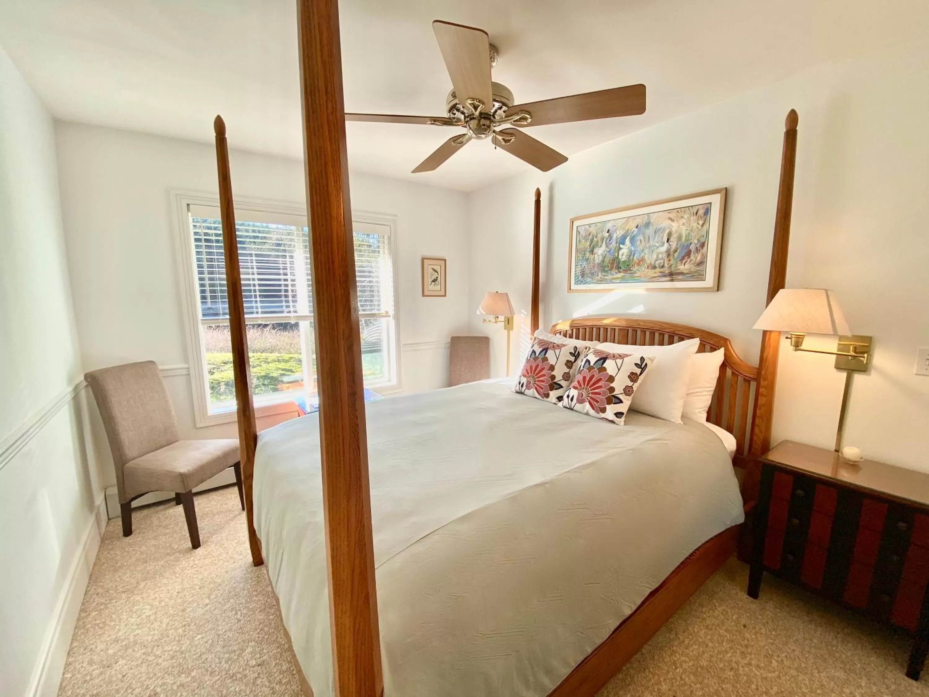 Photo of the whole room, Bed in Otter's Pond Bed and Breakfast