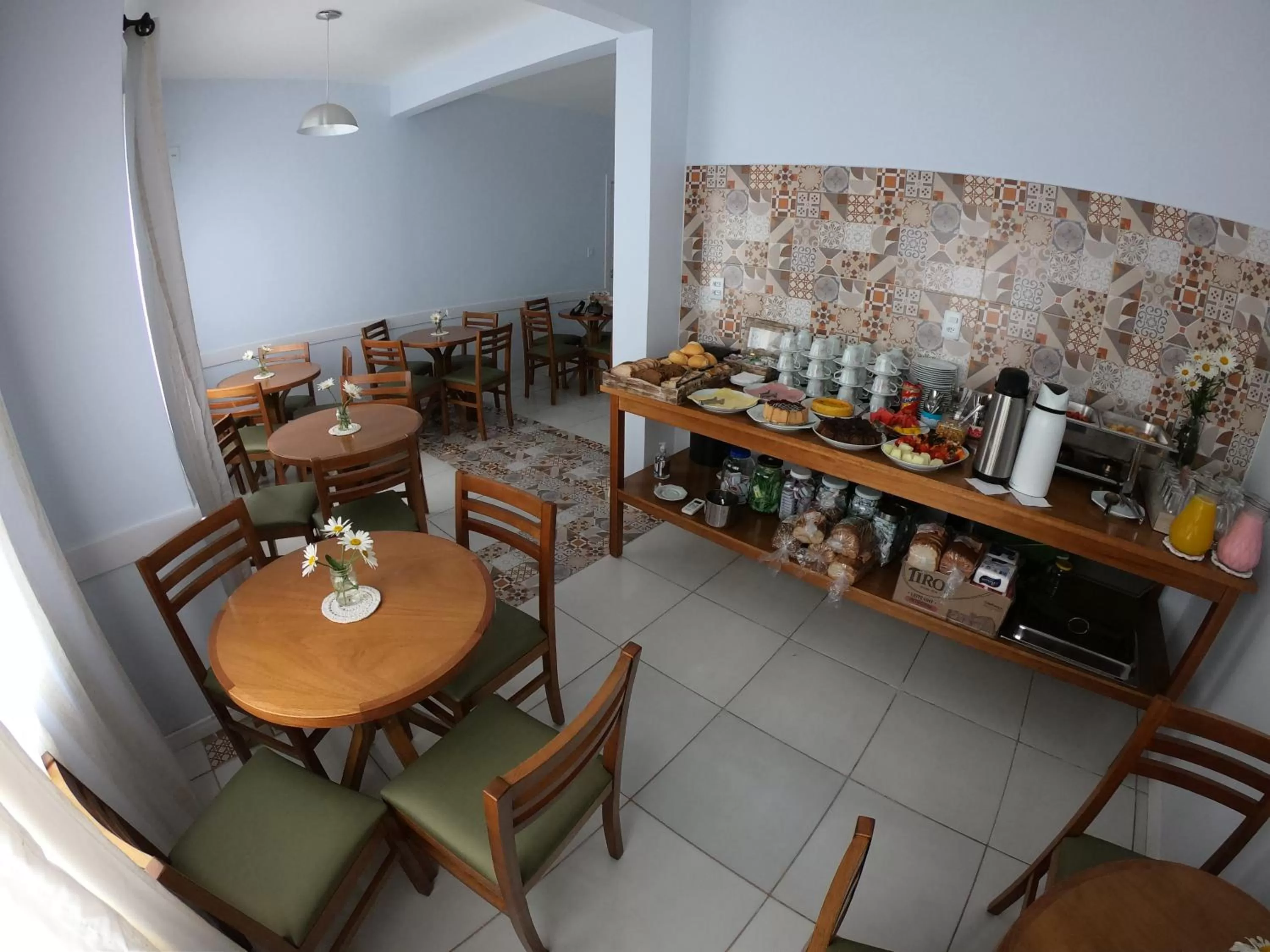 Breakfast in Hotel e Pousada Magic