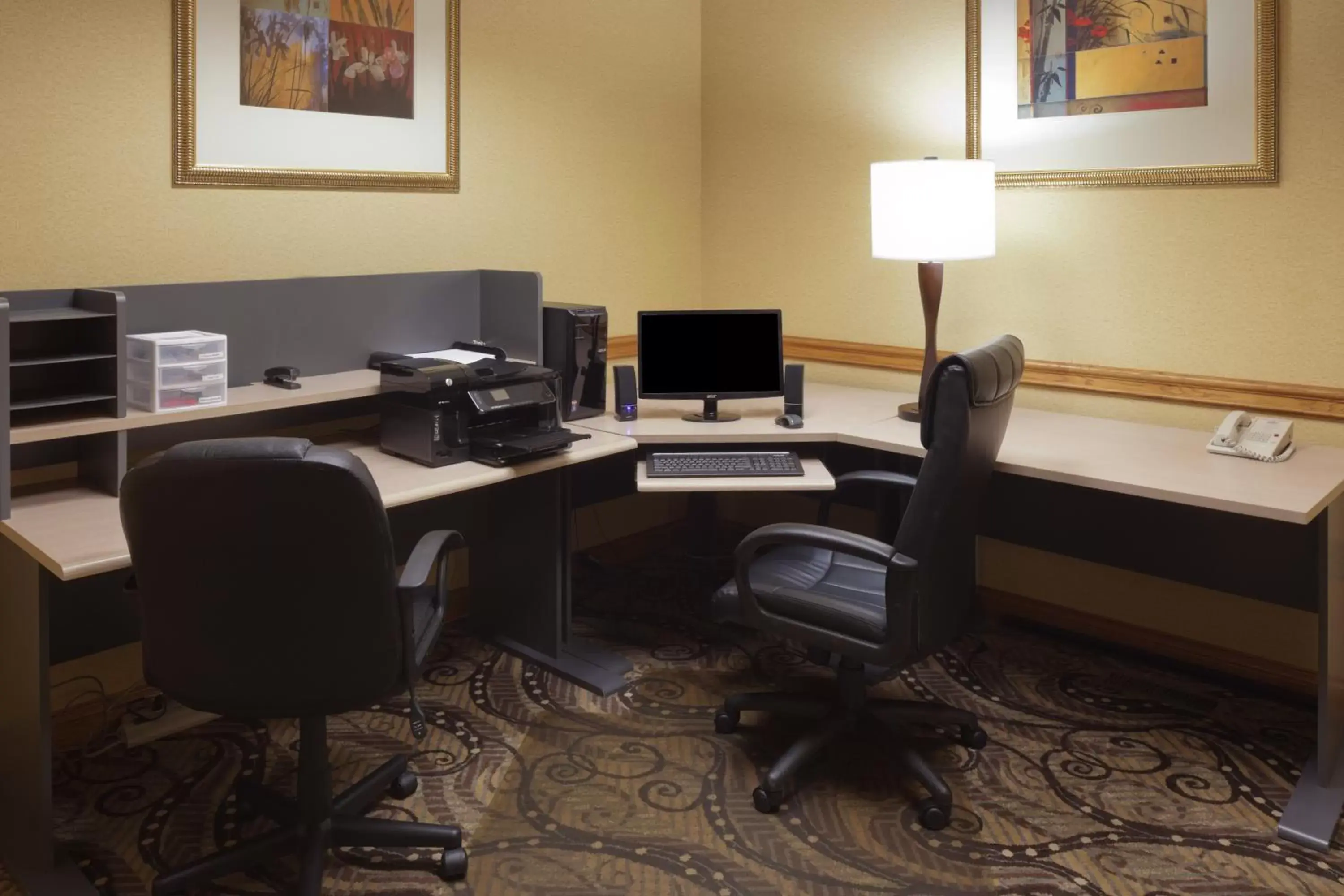 Business facilities in Country Inn & Suites by Radisson, Cuyahoga Falls, OH
