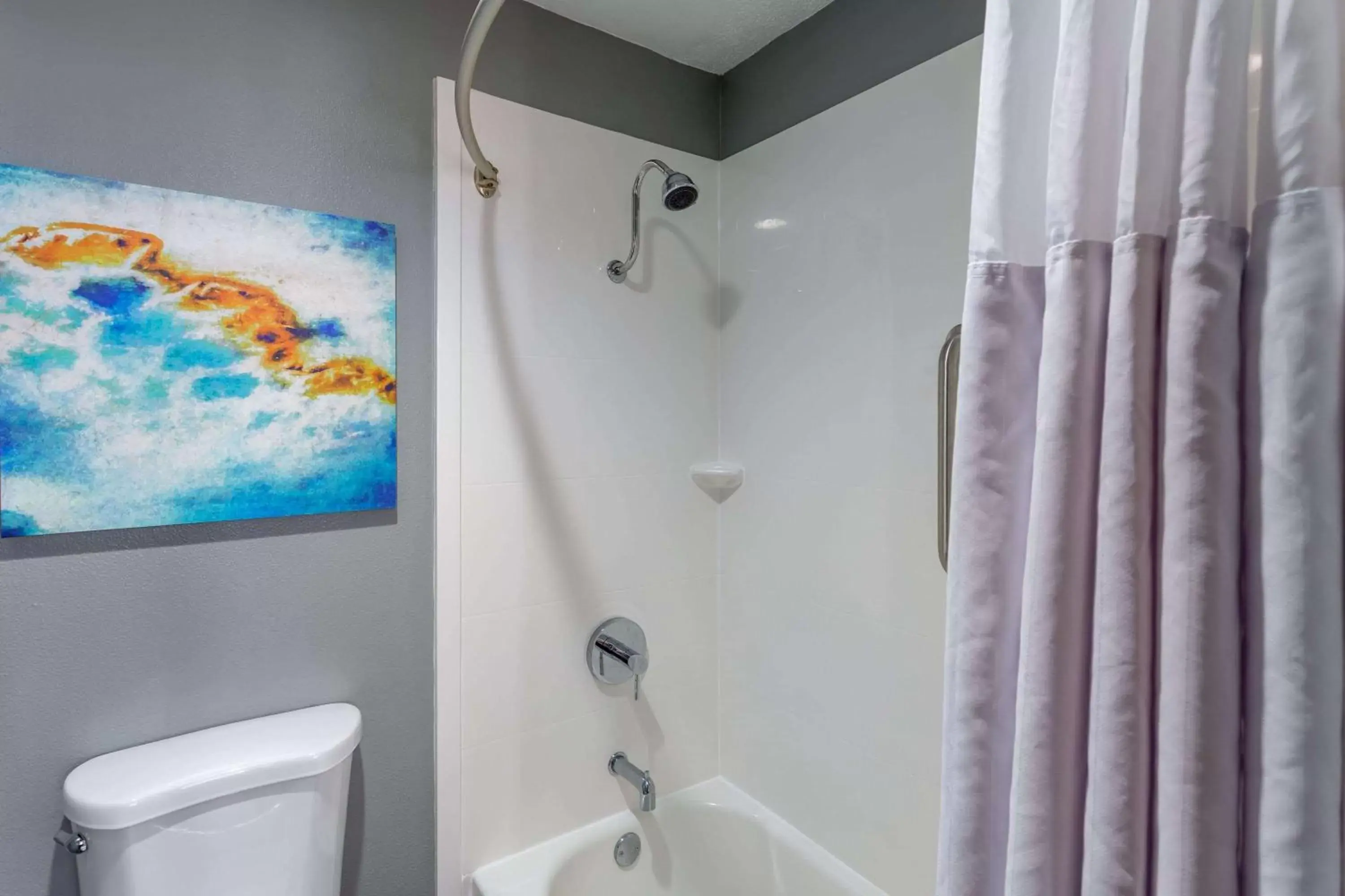 Bathroom in La Quinta Inn by Wyndham Wausau