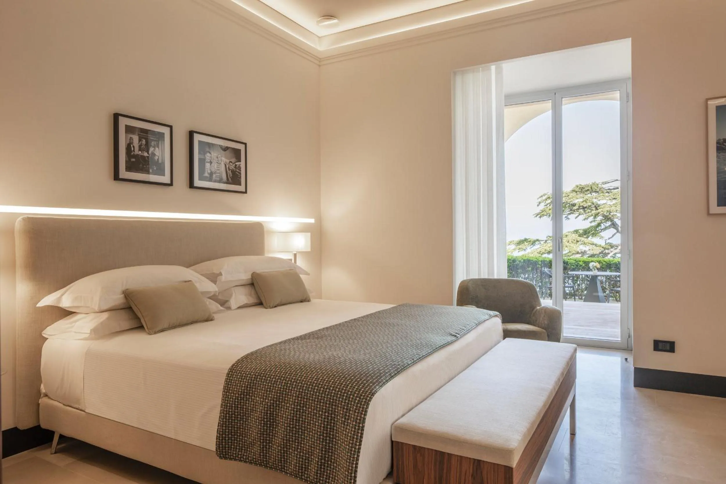 Bed in Grand Hotel Angiolieri