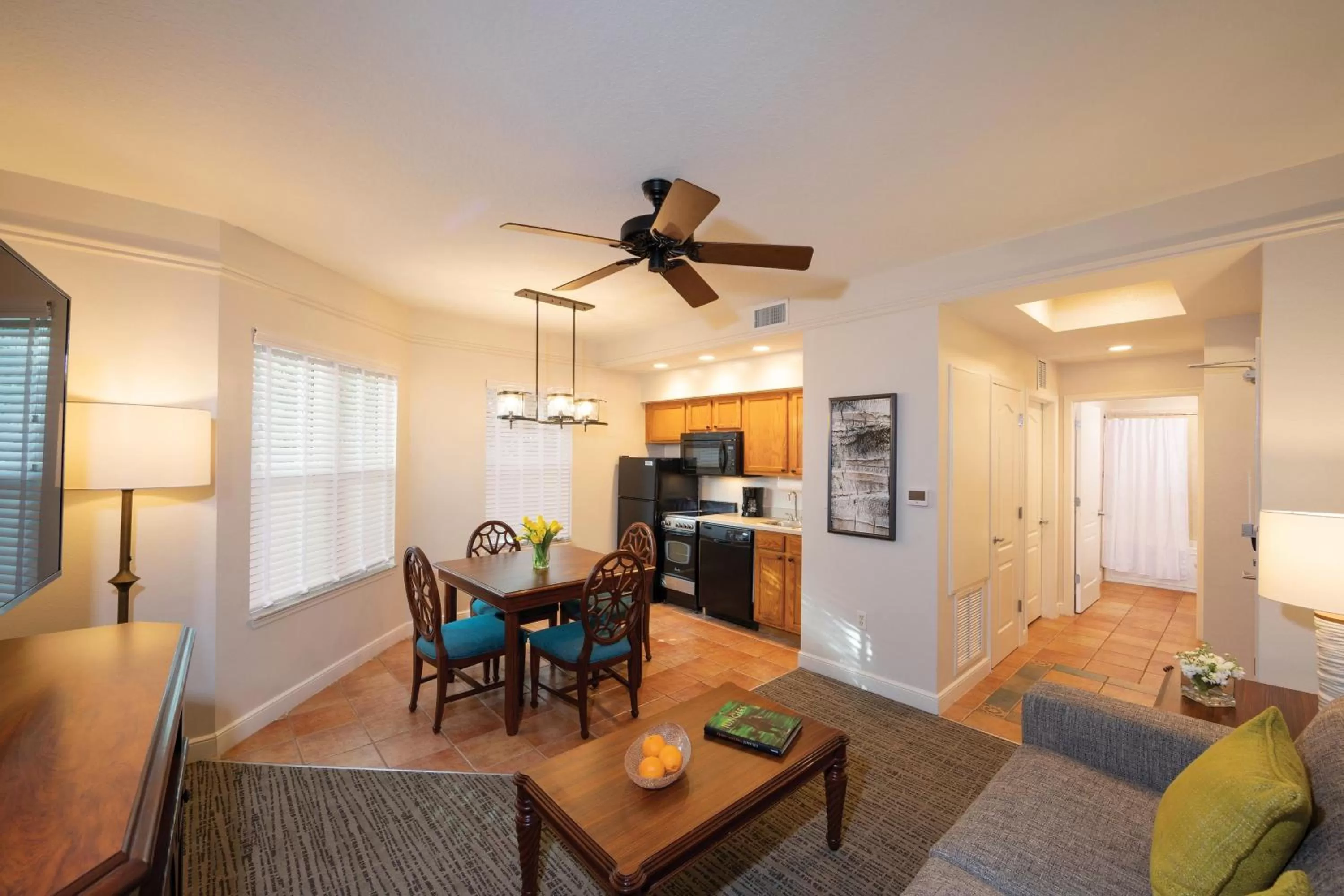 Living room in Sheraton Vistana Villages Resort Villas, I-Drive Orlando