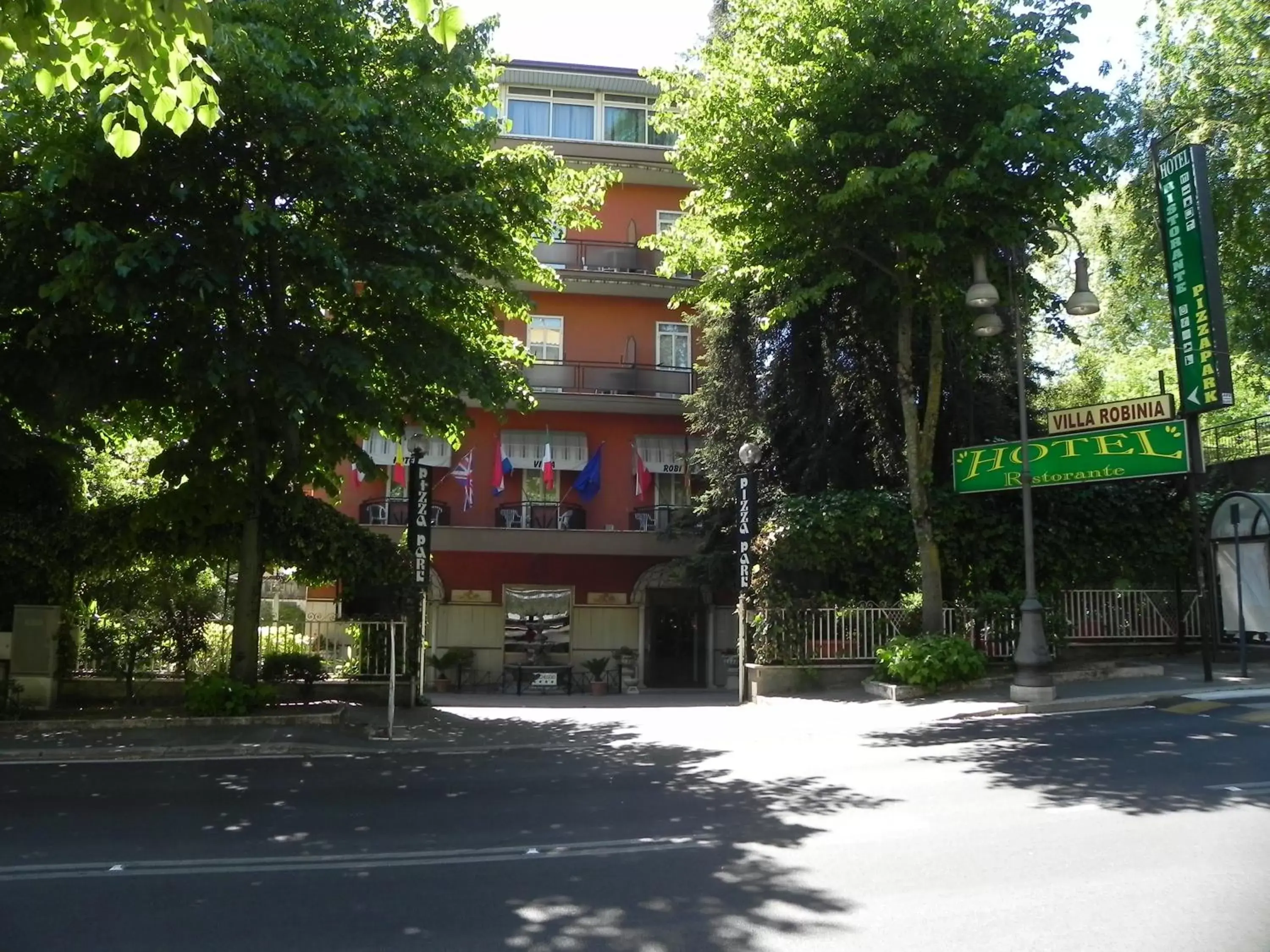 Property Building in Hotel Villa Robinia
