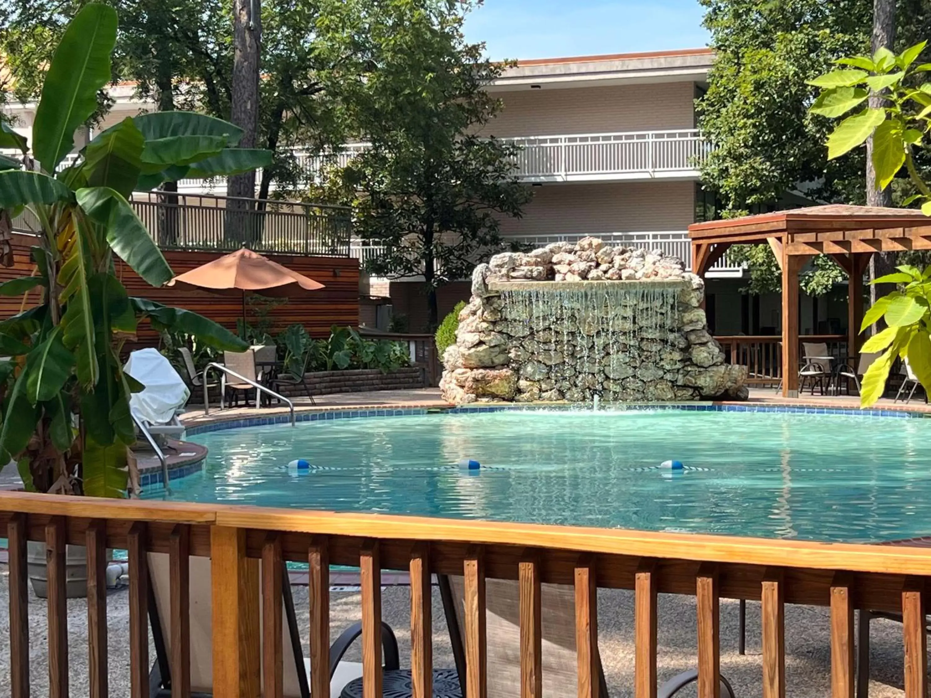 Pool view, Swimming Pool in Best Western Inn of the Ozarks