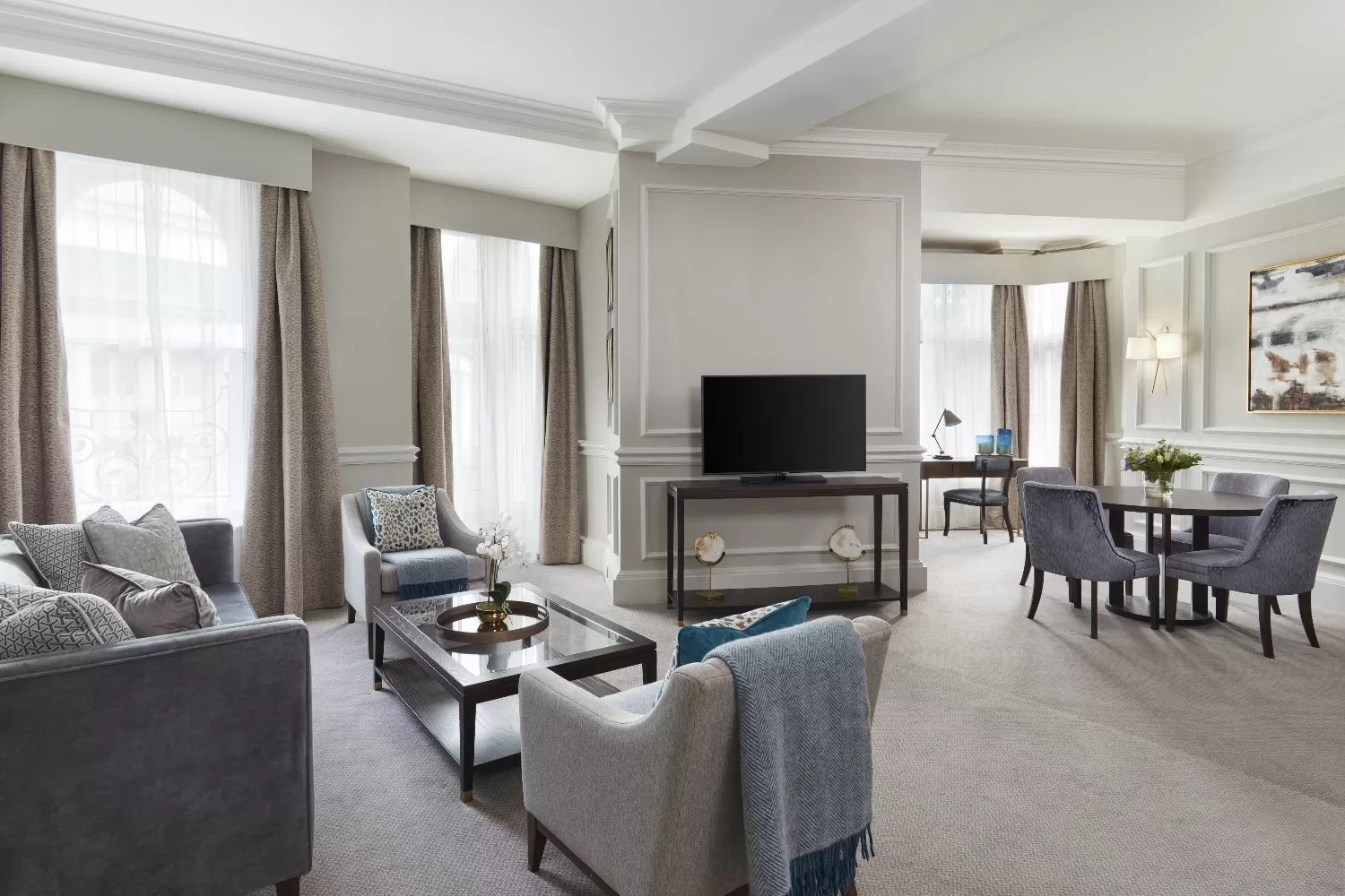 Bedroom in The Midland