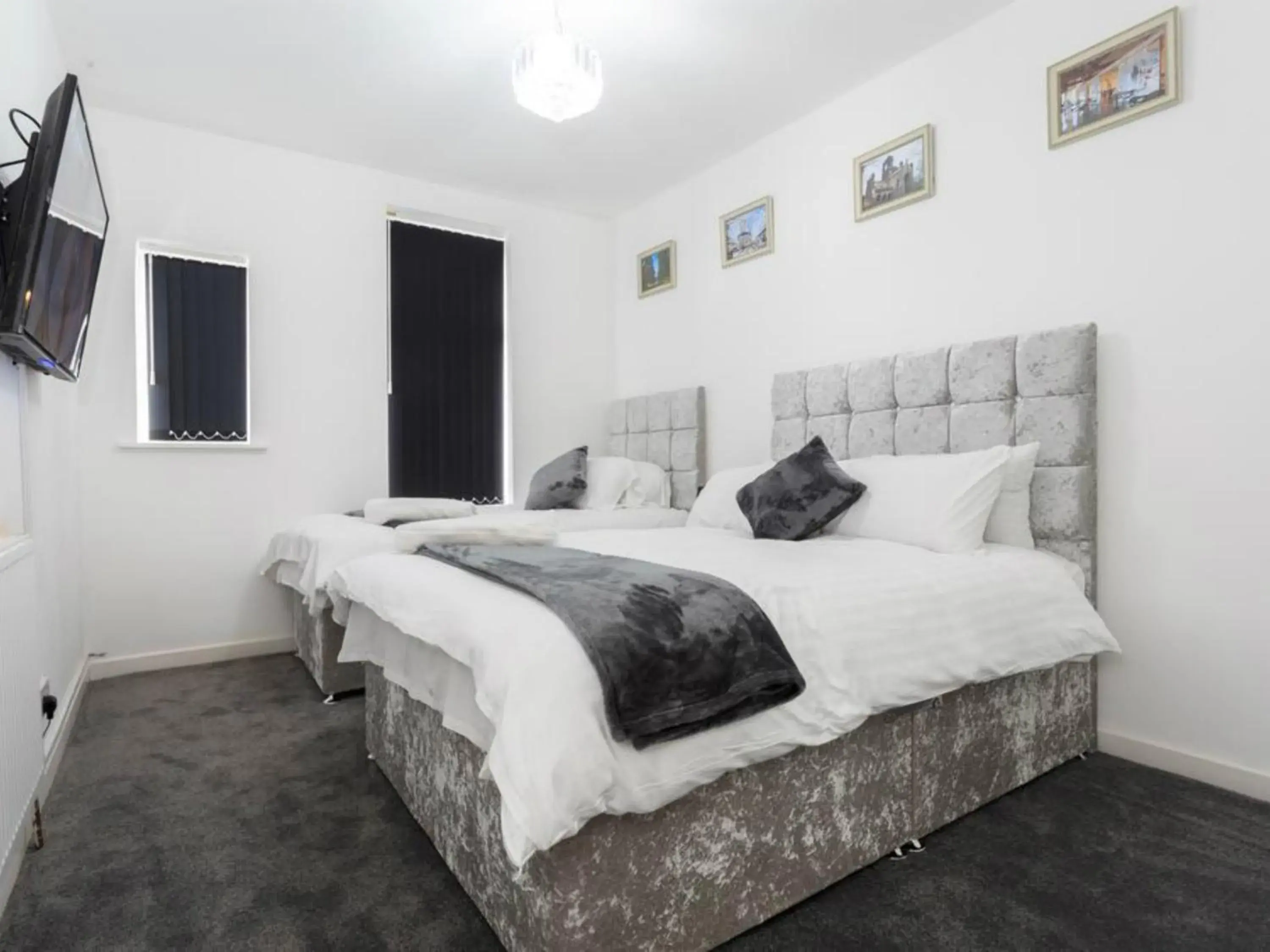 Bedroom, Bed in Live in Leeds Grange Apartments
