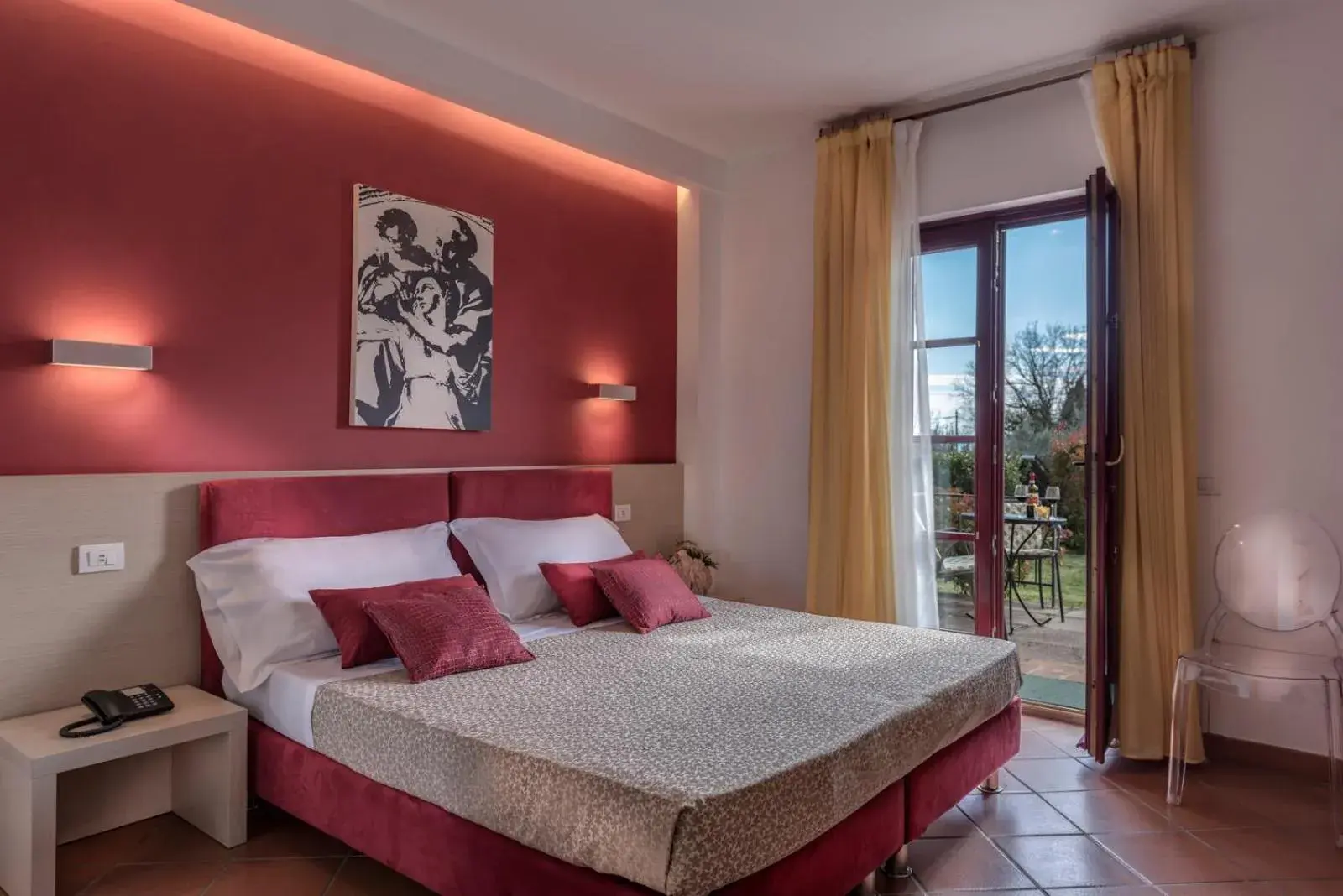 Bed in Hotel & Restaurant Casolare Le Terre Rosse