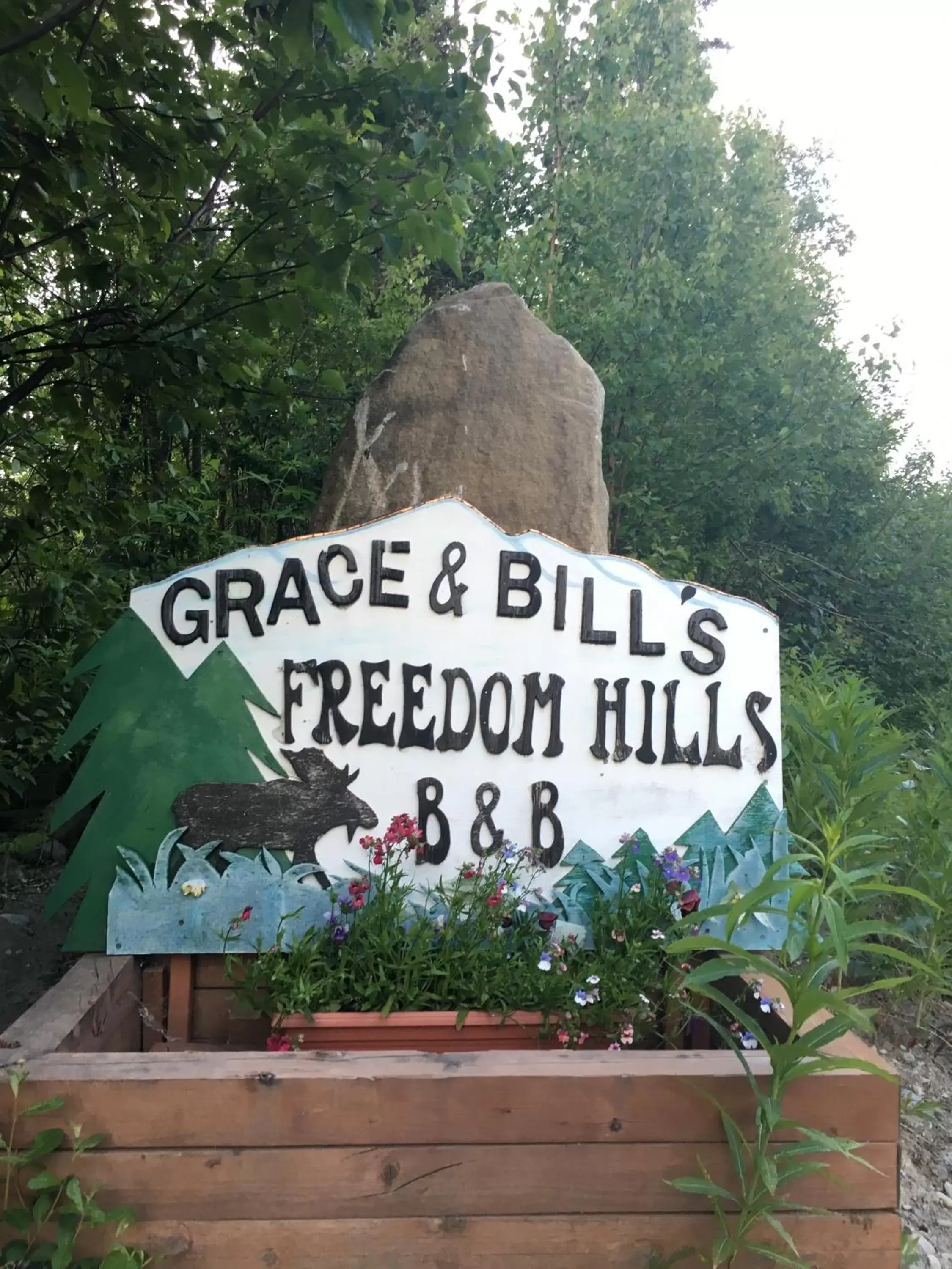 Property Logo/Sign in Grace and Bill's Freedom Hills B&B