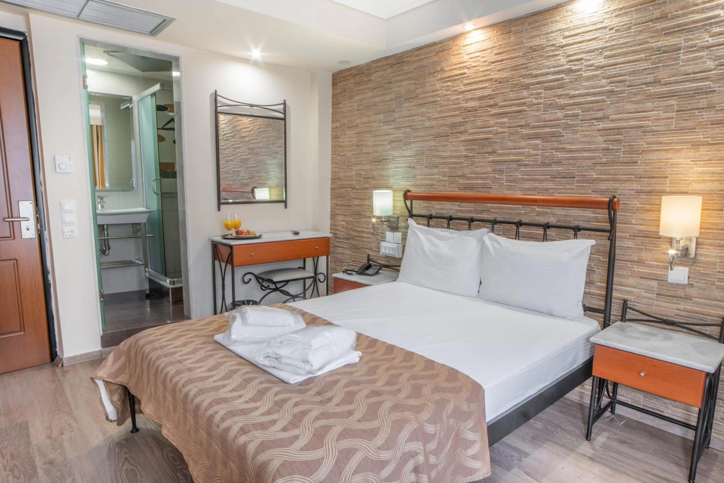 Bed in Argo Hotel Piraeus