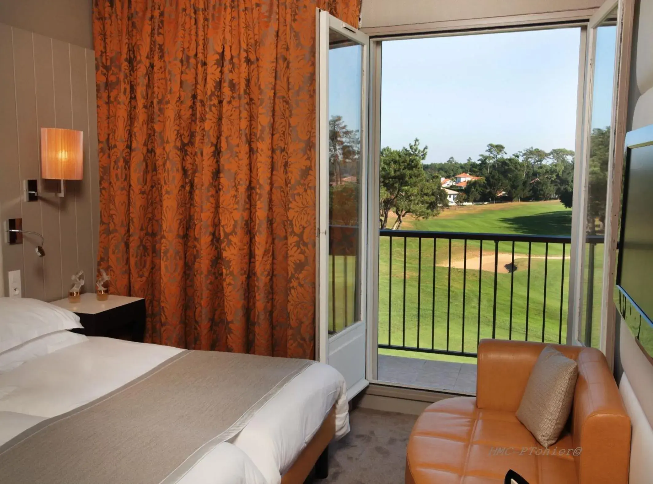 Bed in Hotel de Chiberta et du Golf