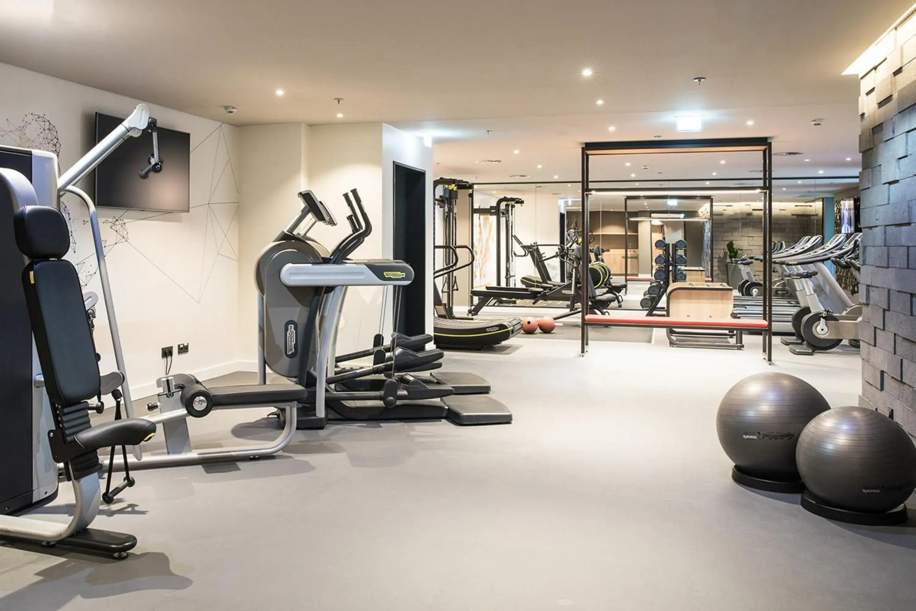 Fitness centre/facilities, Fitness Center/Facilities in Radisson Blu Hotel, Cologne