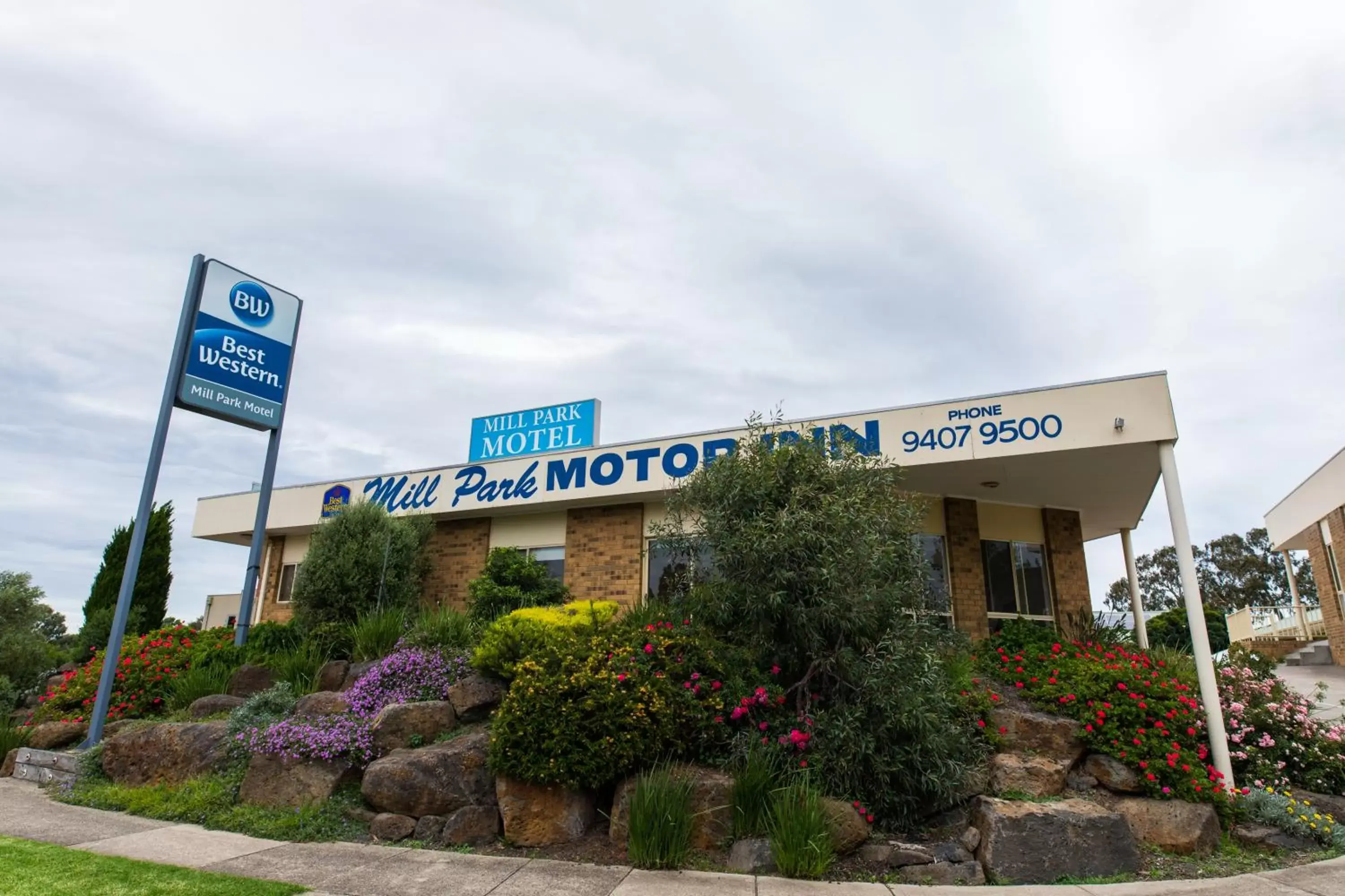 Property logo or sign, Property Building in Best Western Mill Park Motor Inn