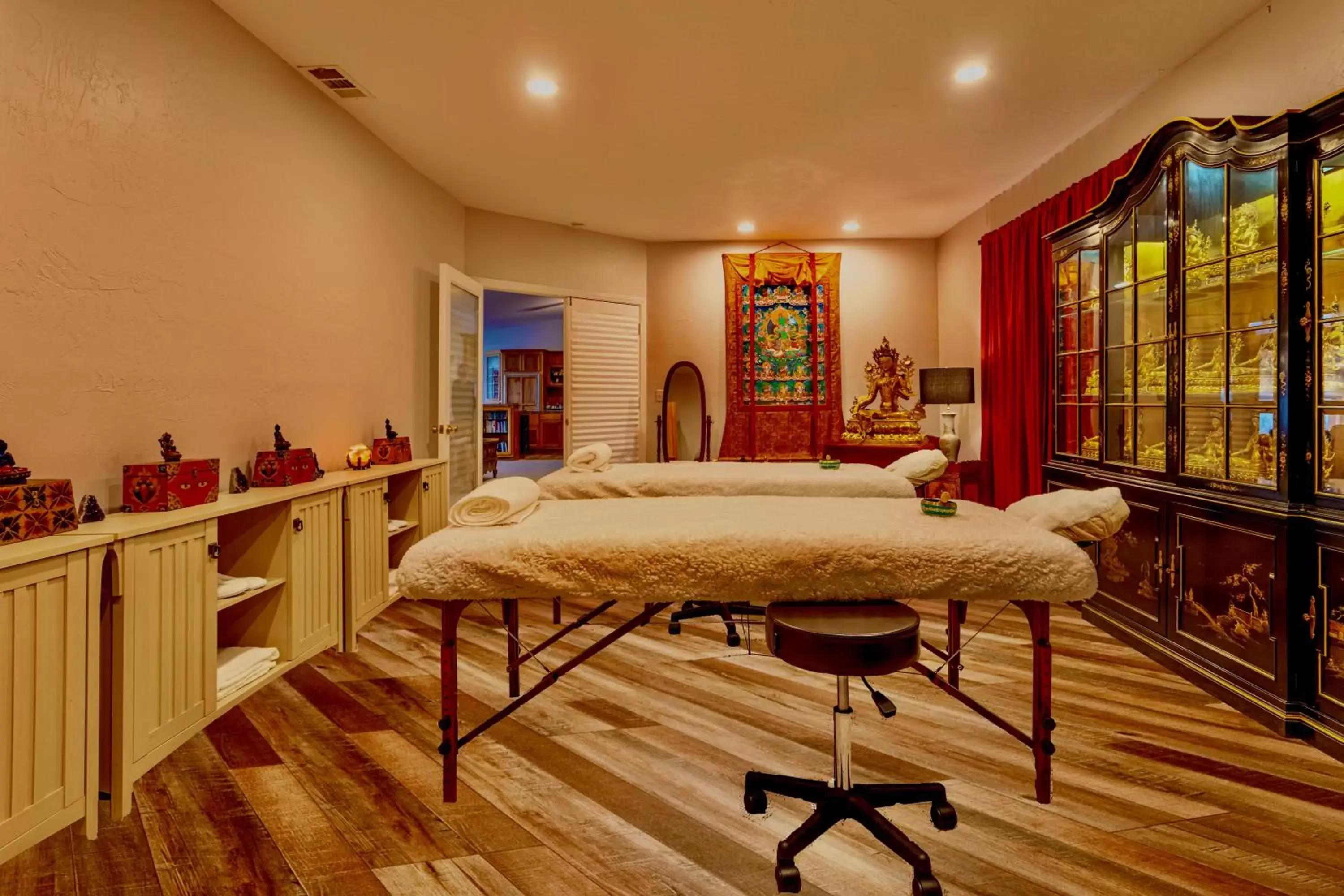 Massage, Spa/Wellness in Quiet Mind Mountain Lodge, Retreat & Spa