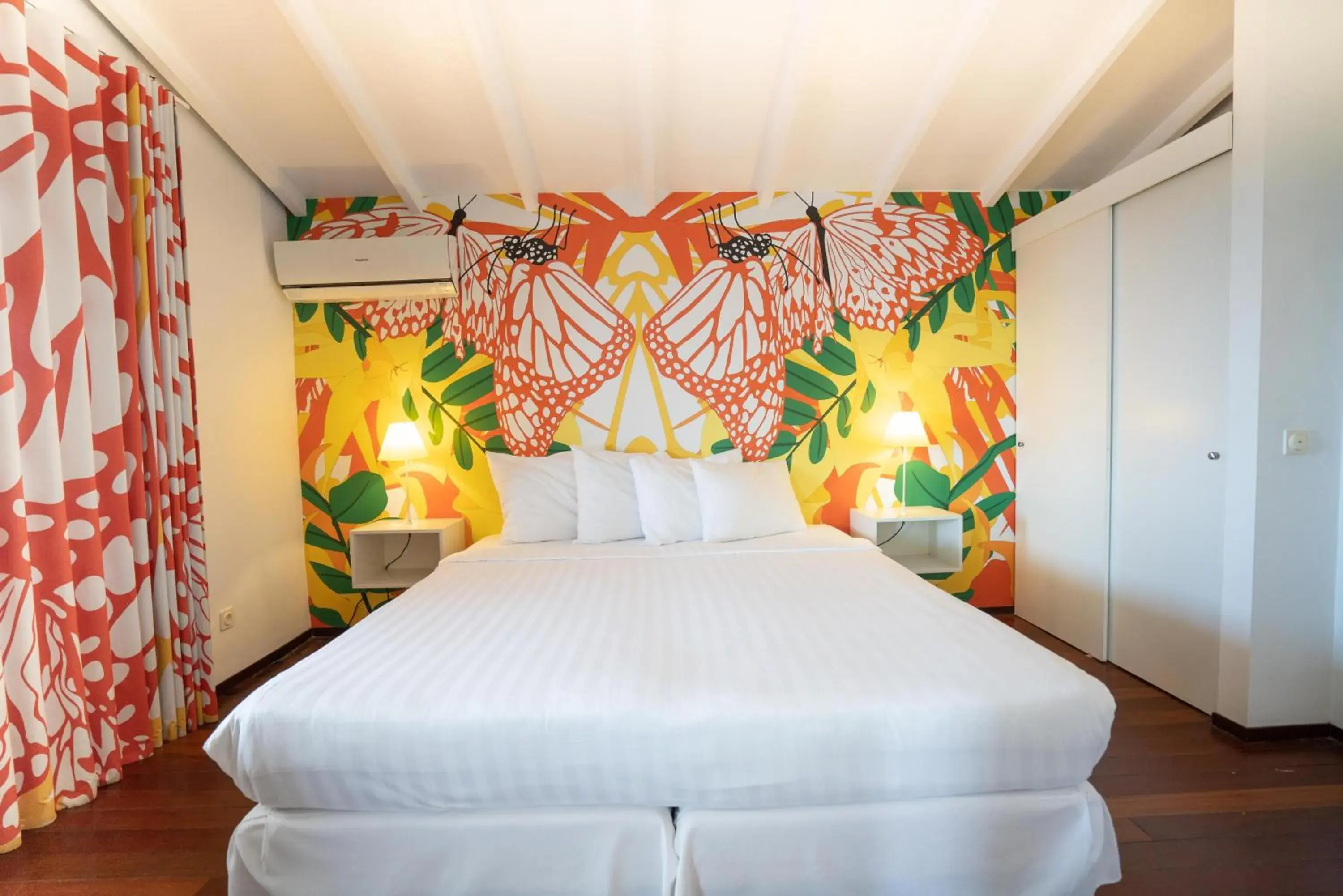 Bed in Papagayo Beach Resort Bed in Papagayo Beach Resort