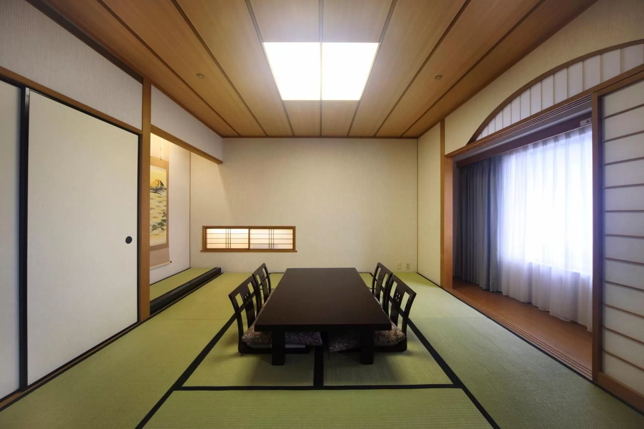 Photo of the whole room in ANA Crowne Plaza Kobe by IHG