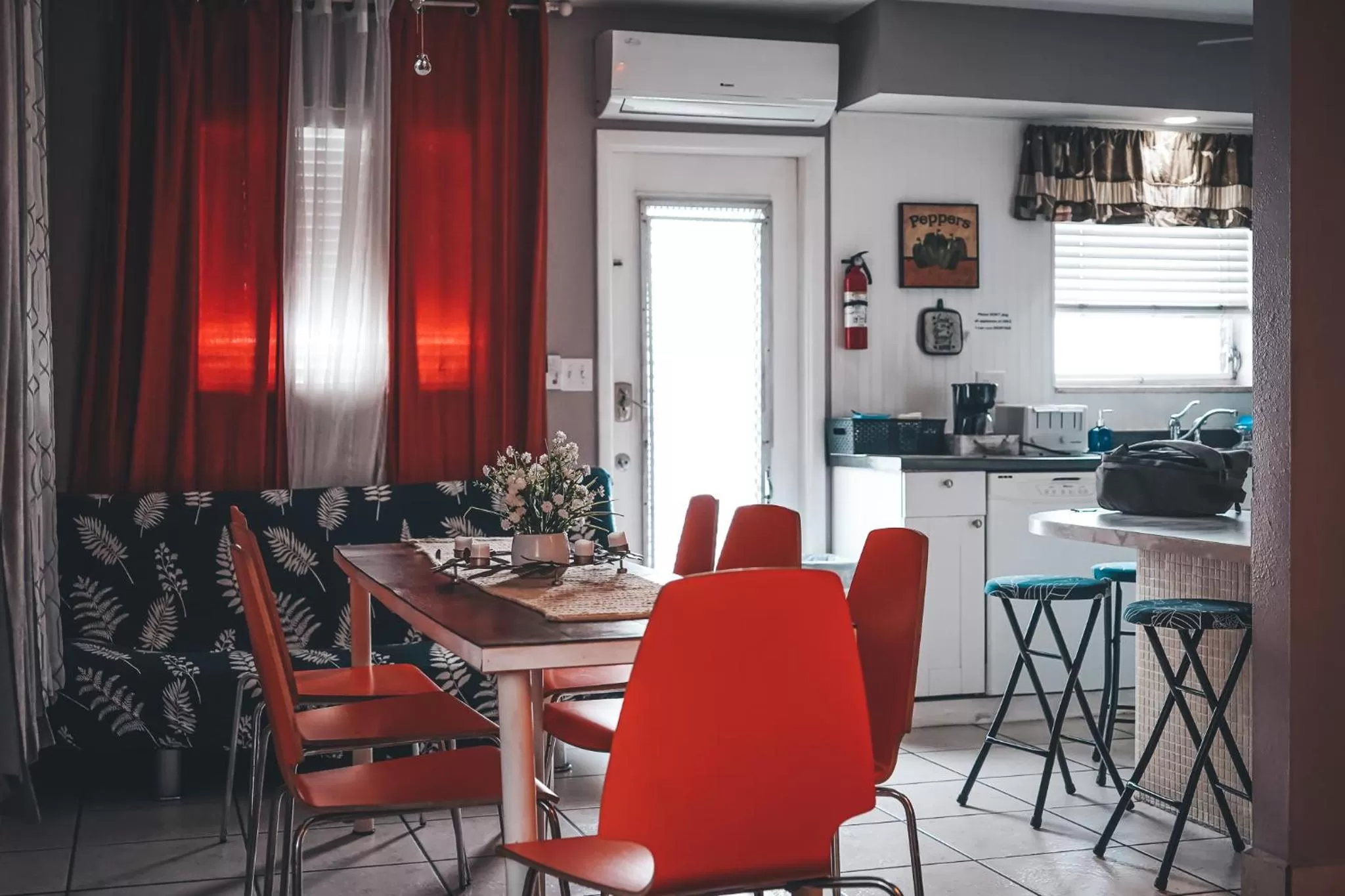 Living room in Hollywood Light Haven Lodge