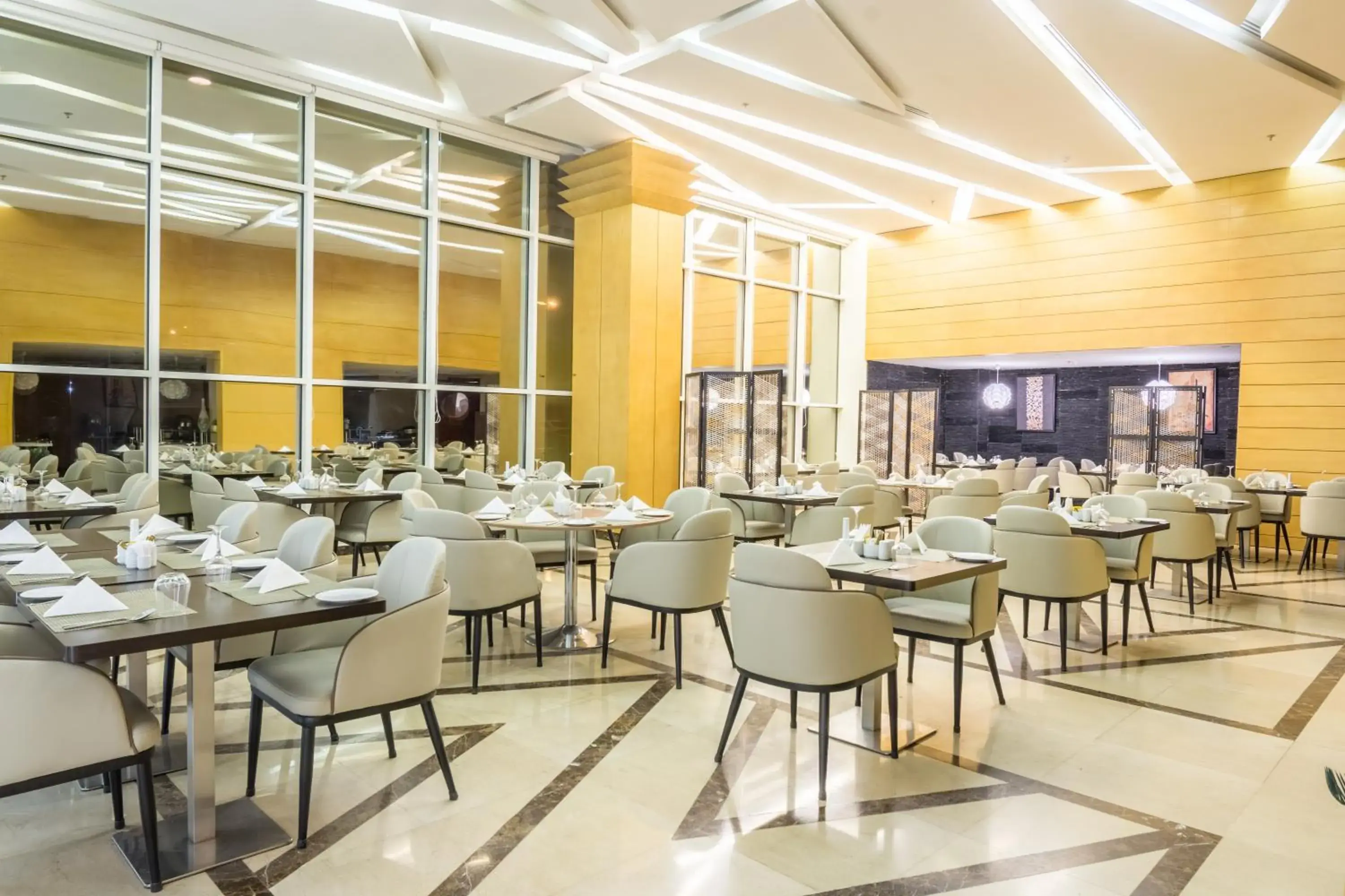 Restaurant/Places to Eat in Grand Plaza Al Dhabab