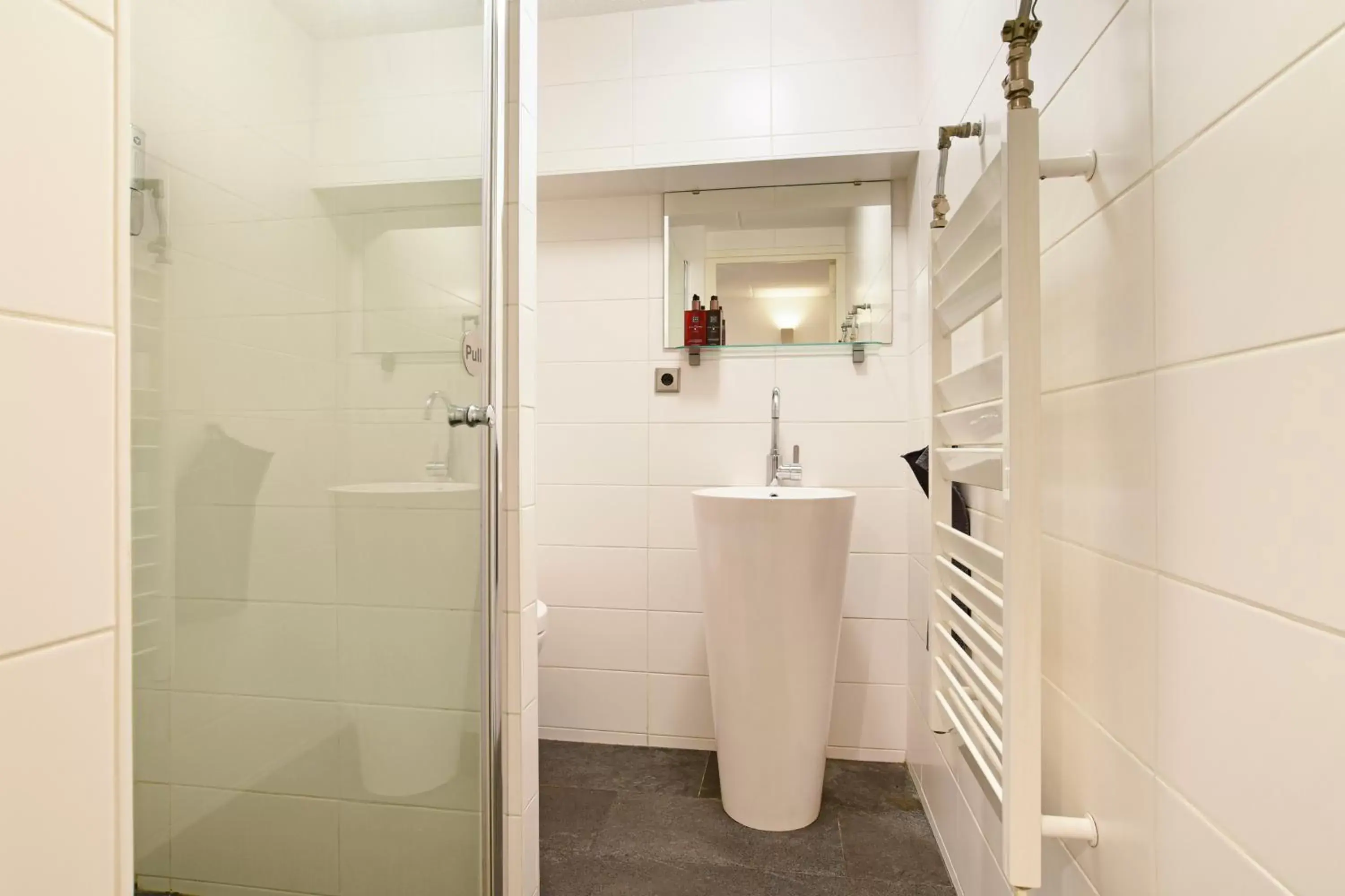 Bathroom in Leidseplein-Amsterdam Centre
