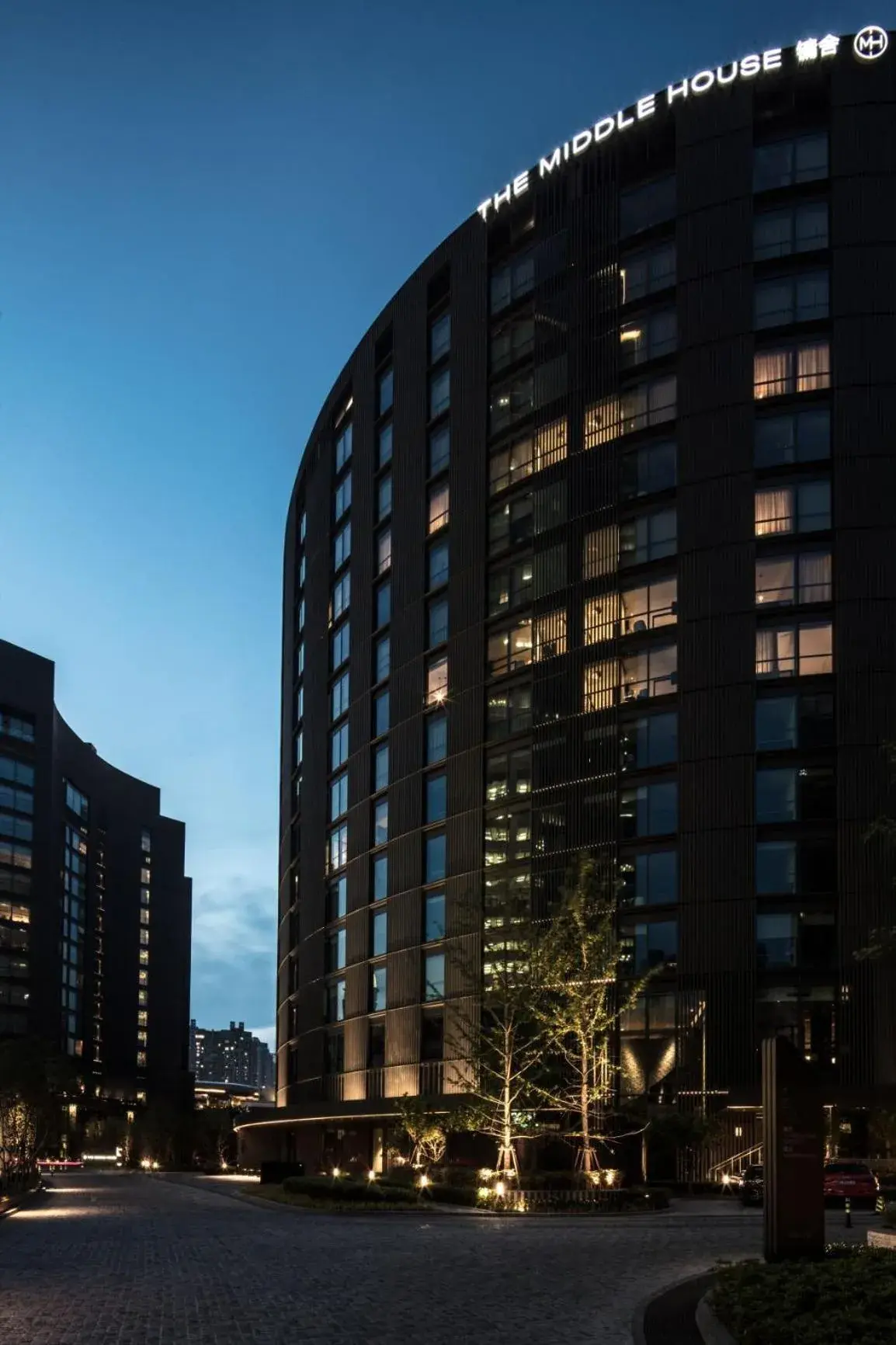 Property building in Upper House Shanghai - Former The Middle House Property building in Upper House Shanghai - Former The Middle House