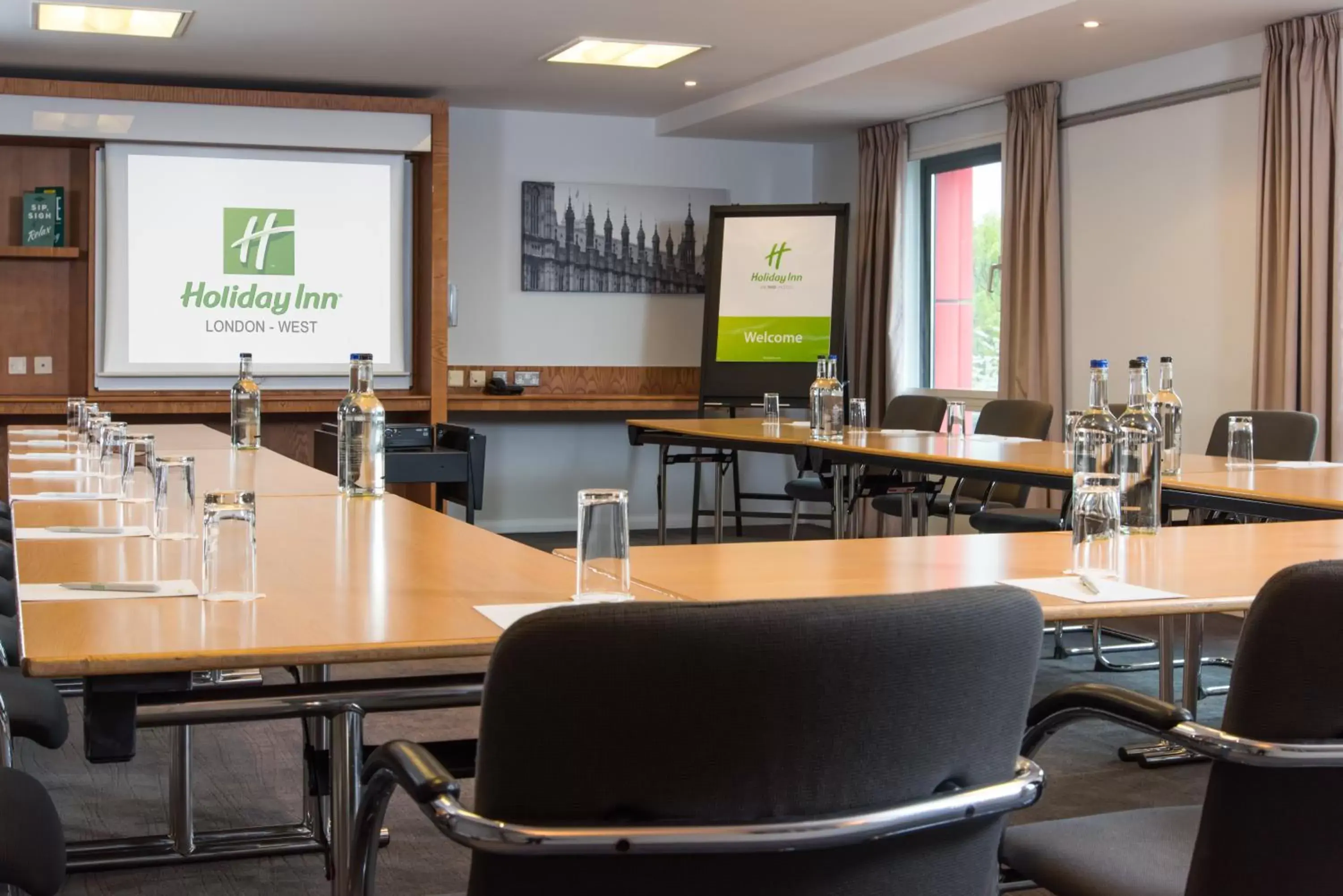 Meeting/conference room in Holiday Inn London West, an IHG Hotel
