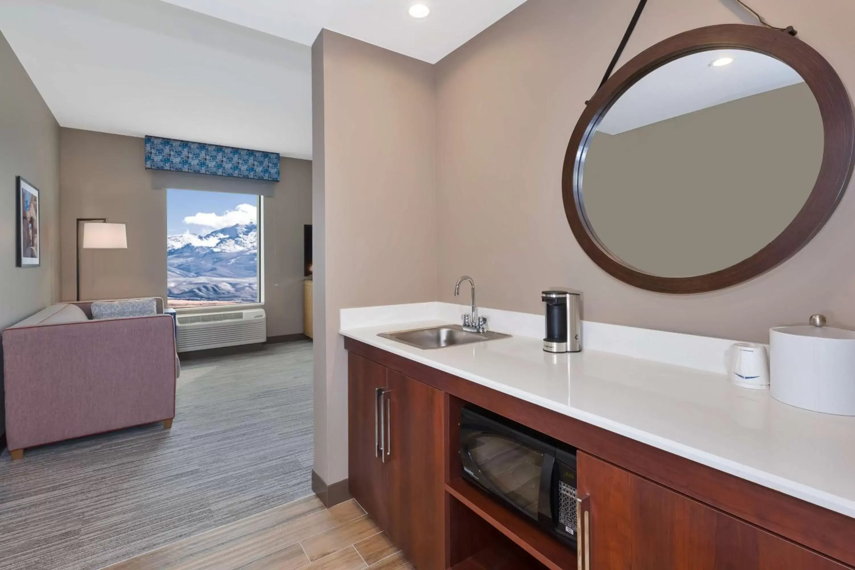 Photo of the whole room, Bathroom in Hampton Inn & Suites Wells, Nv