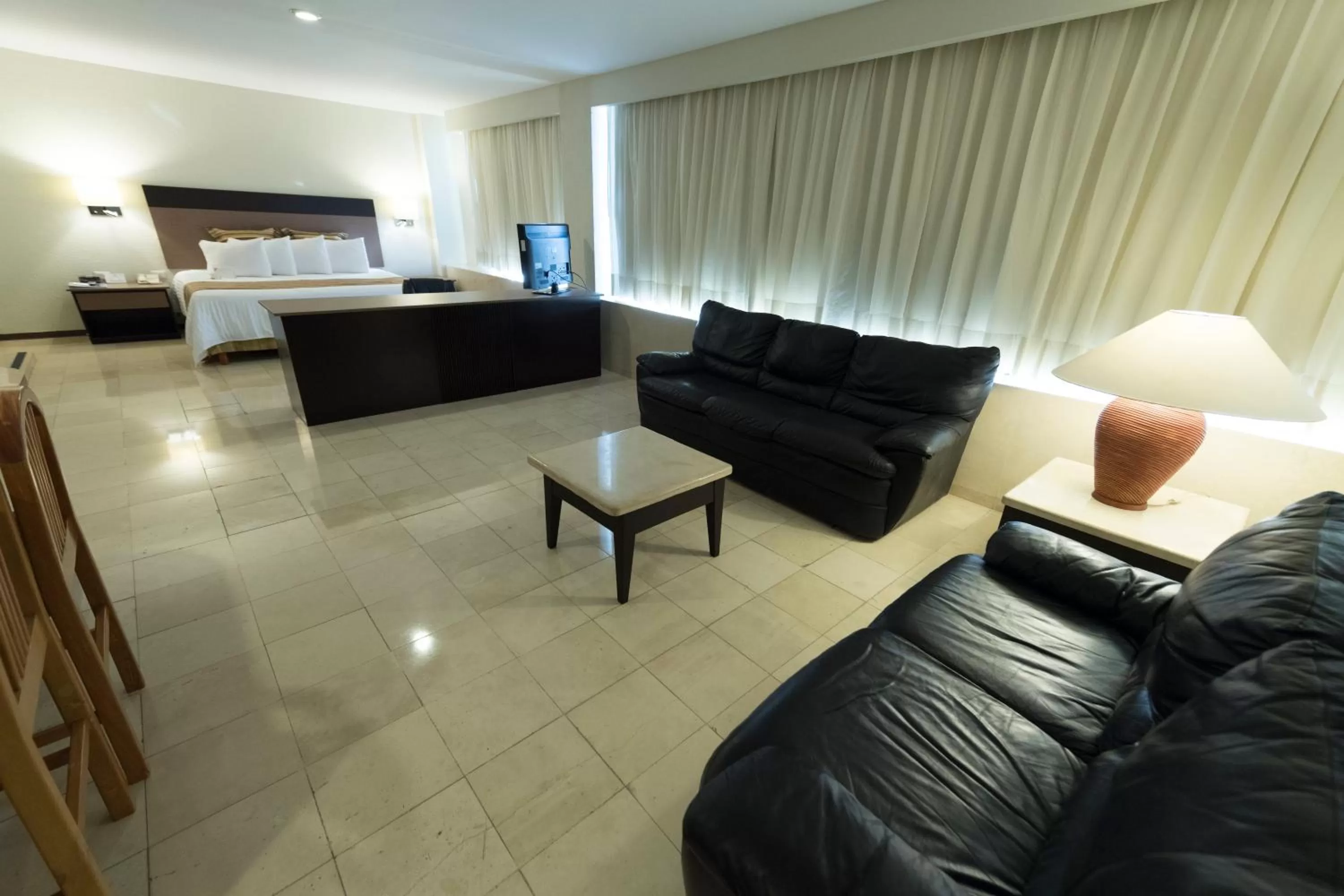 Photo of the whole room in Ramada Hola Culiacan