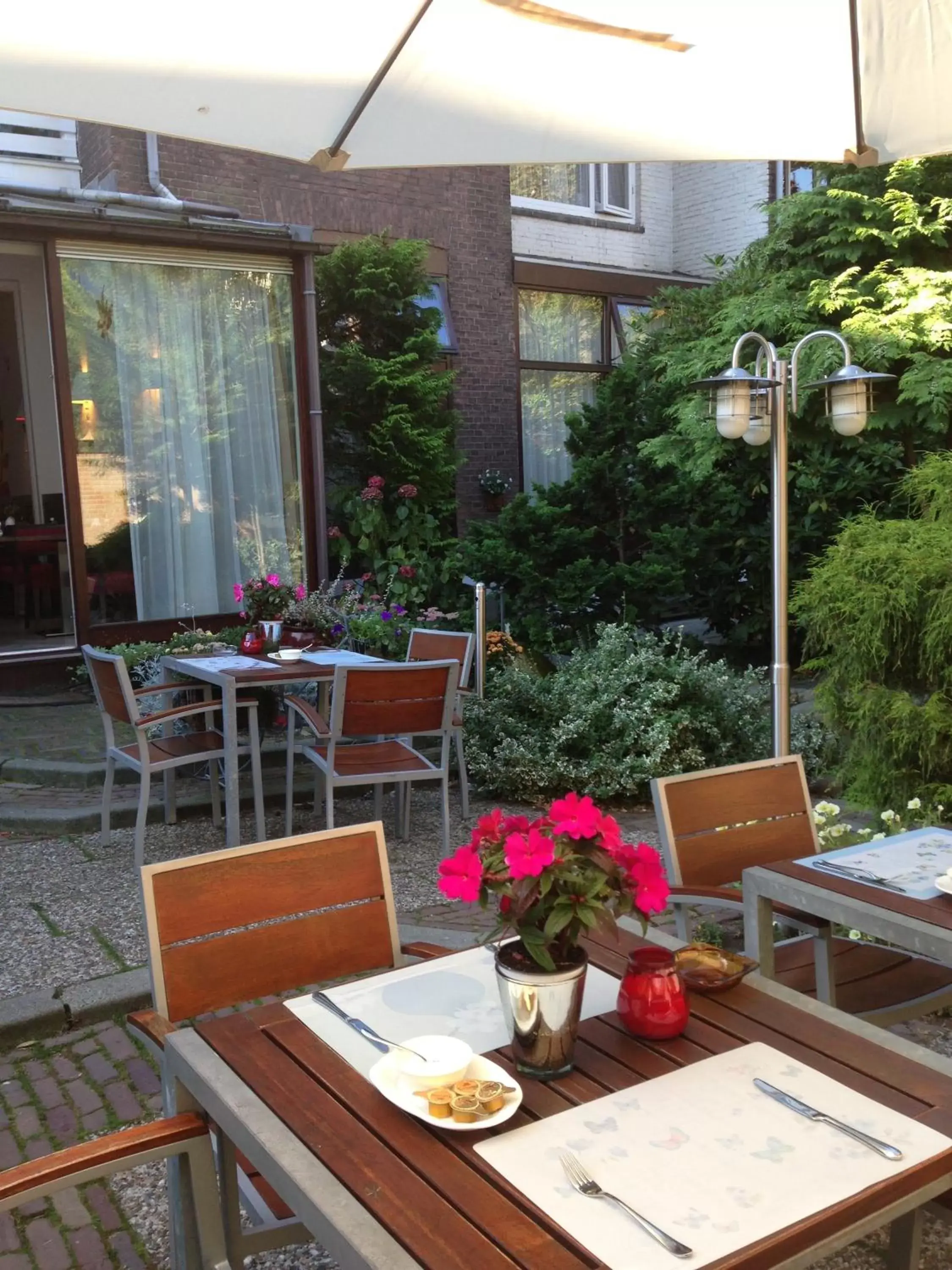 Garden, Restaurant/Places to Eat in Hotel Van Walsum