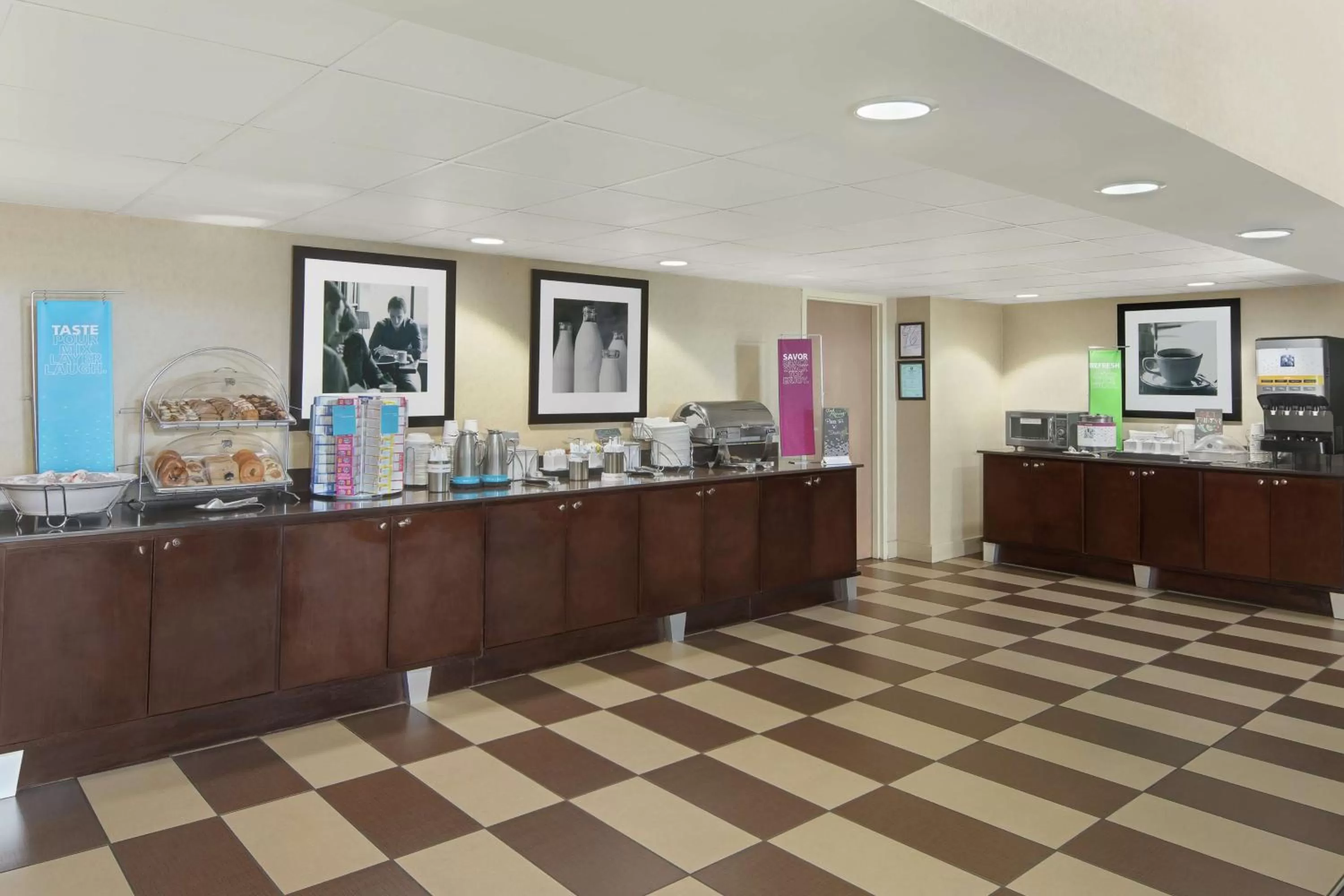 Restaurant/places to eat in Hampton Inn Fairhope-Mobile Bay, AL