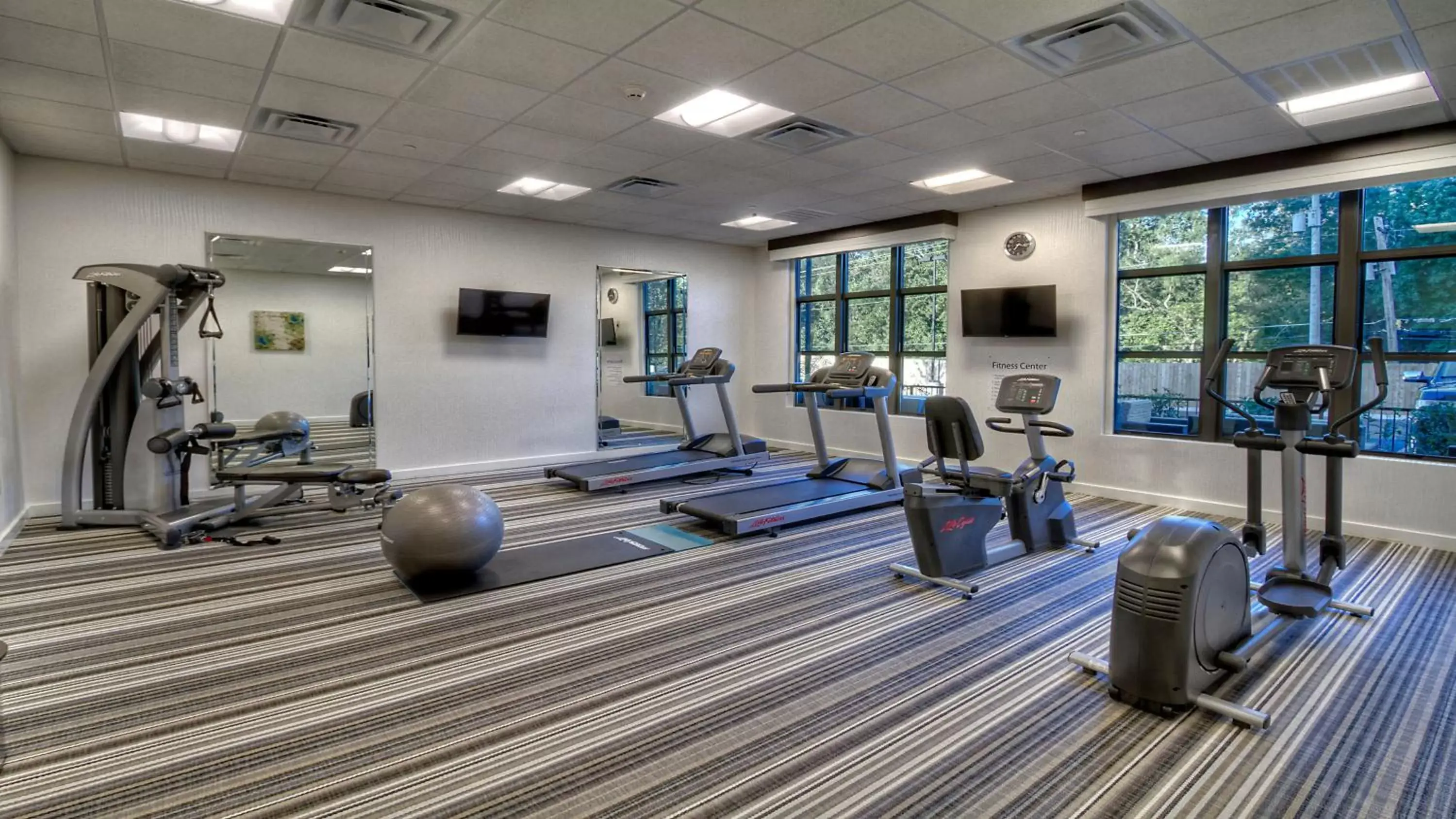 Spa and wellness centre/facilities, Fitness Center/Facilities in Holiday Inn & Suites Tupelo North, an IHG Hotel