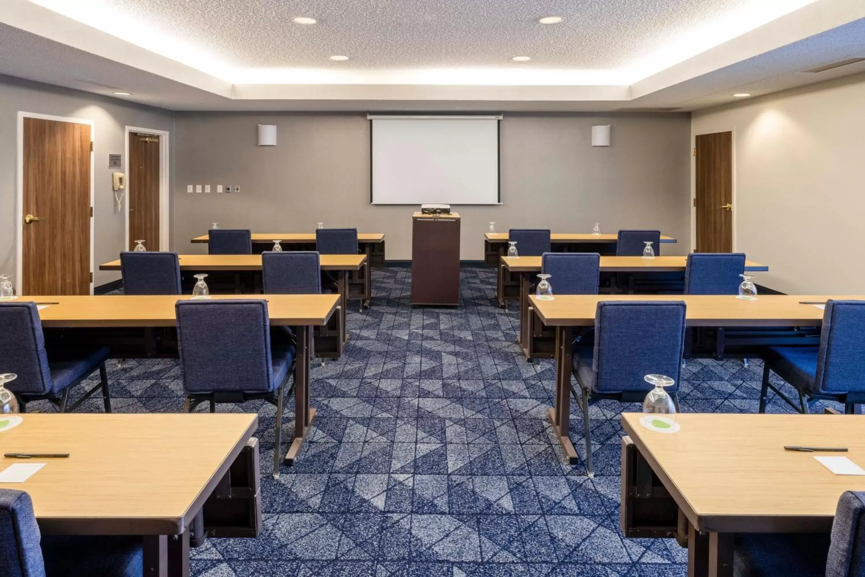 Meeting/conference room in Courtyard by Marriott Boulder Broomfield