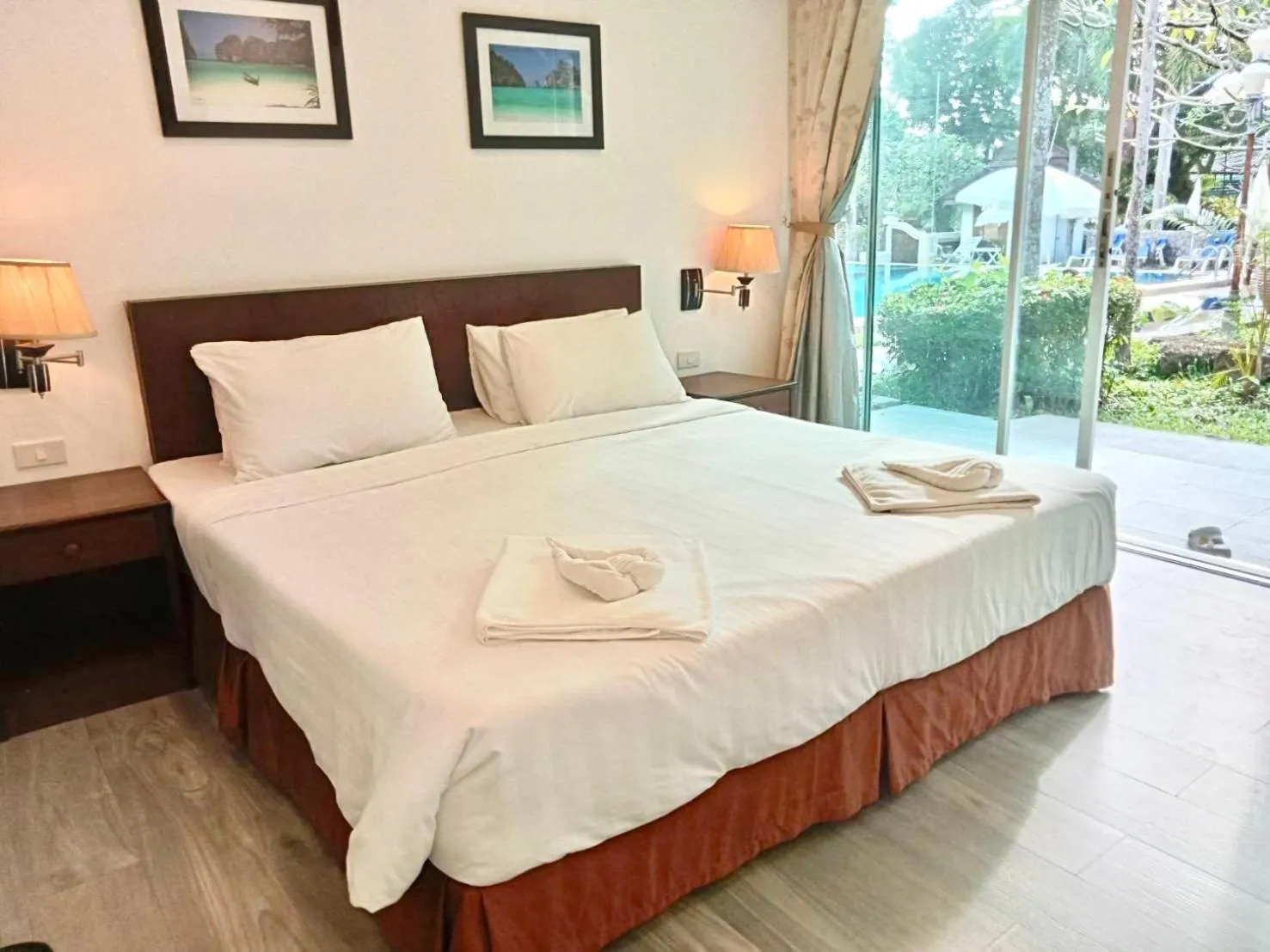 Bed in Garden Home Kata